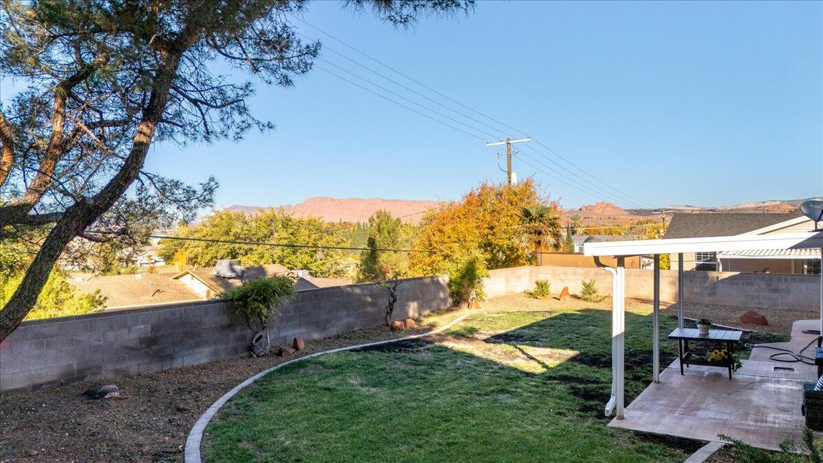 RIDGE WEST - Residential