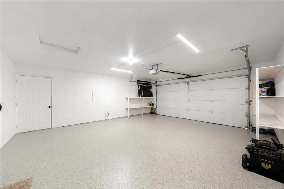 RIDGE WEST - Residential