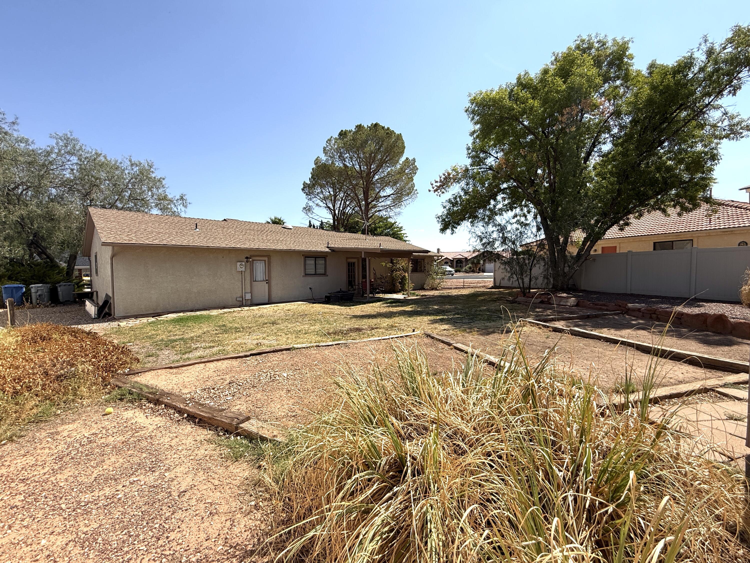 BLOOMINGTON HILLS - Residential