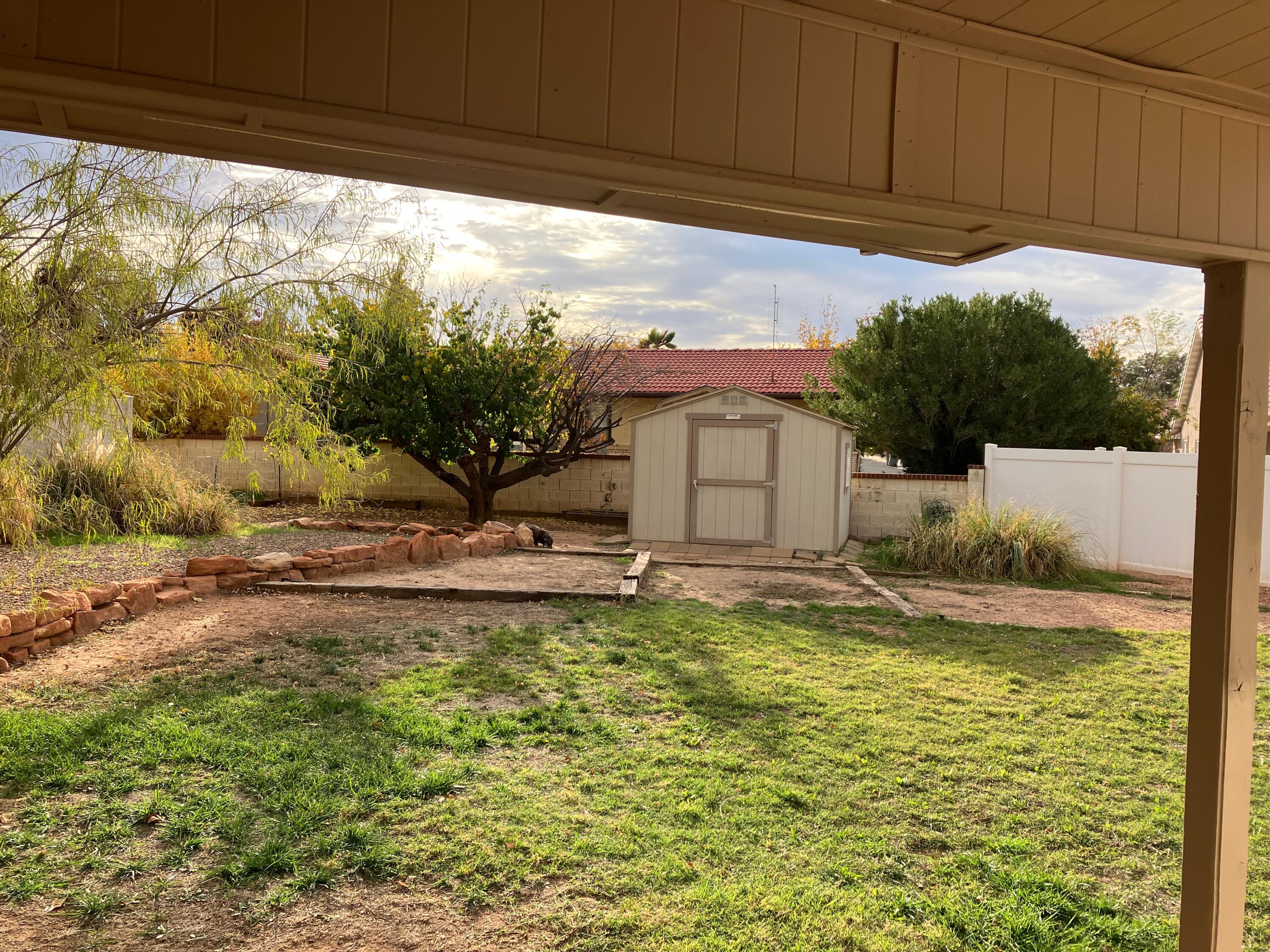 BLOOMINGTON HILLS - Residential