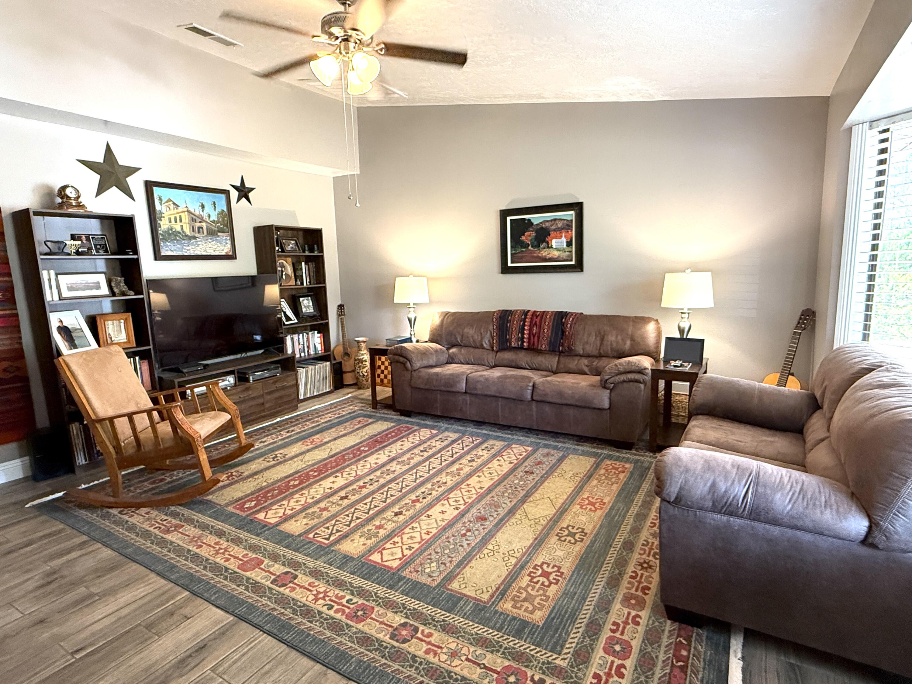 BLOOMINGTON HILLS - Residential