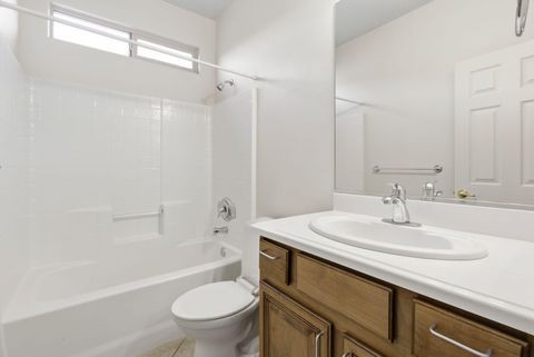 Tiny photo for 2182 N CANYON GREENS DR, Washington, UT 84780 (MLS # 26-268031)