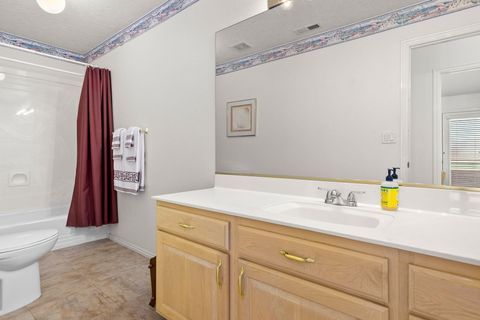 Tiny photo for 579 N RIDGECREST CIR, Saint George, UT 84770 (MLS # 26-271382)