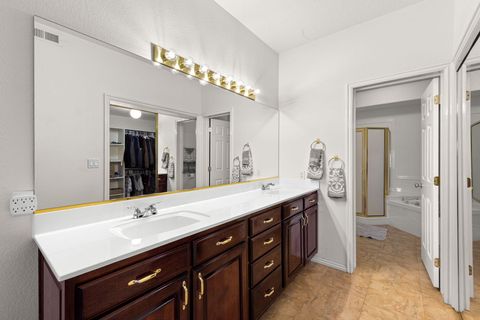 Tiny photo for 579 N RIDGECREST CIR, Saint George, UT 84770 (MLS # 26-271382)