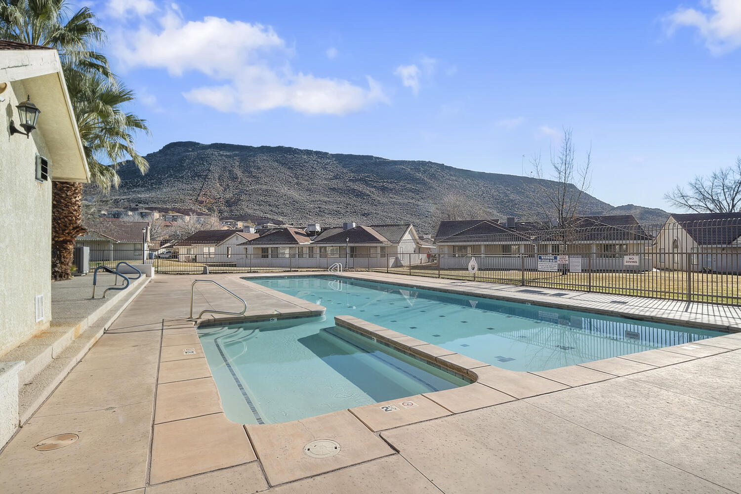 WILLOW RUN RESORT CONDOS - Residential