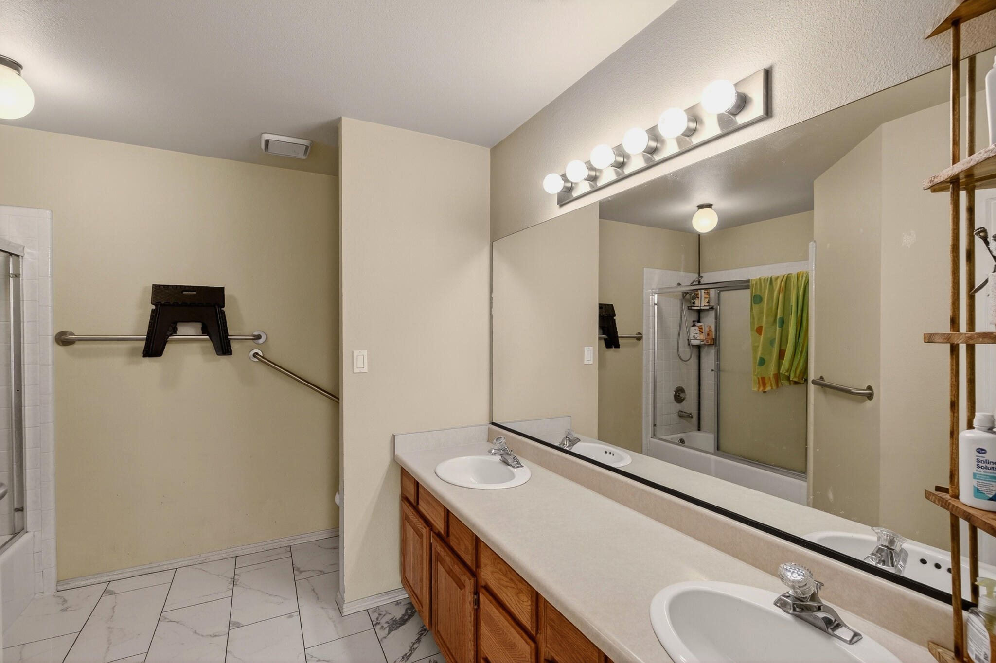 SUNNY VILLA TOWNHOMES - Residential