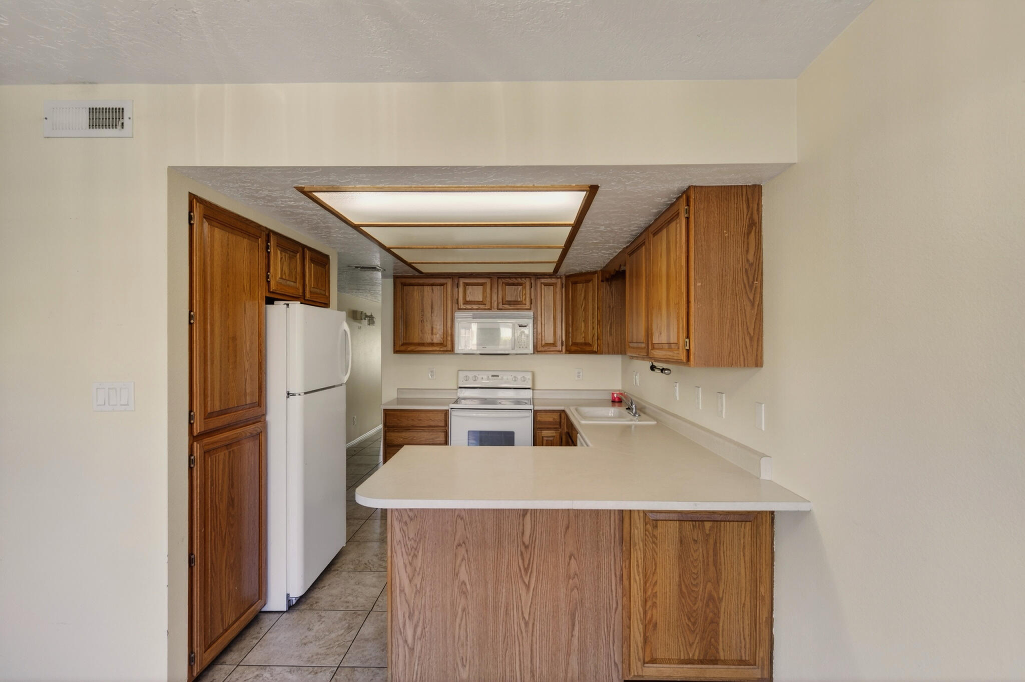 SUNNY VILLA TOWNHOMES - Residential