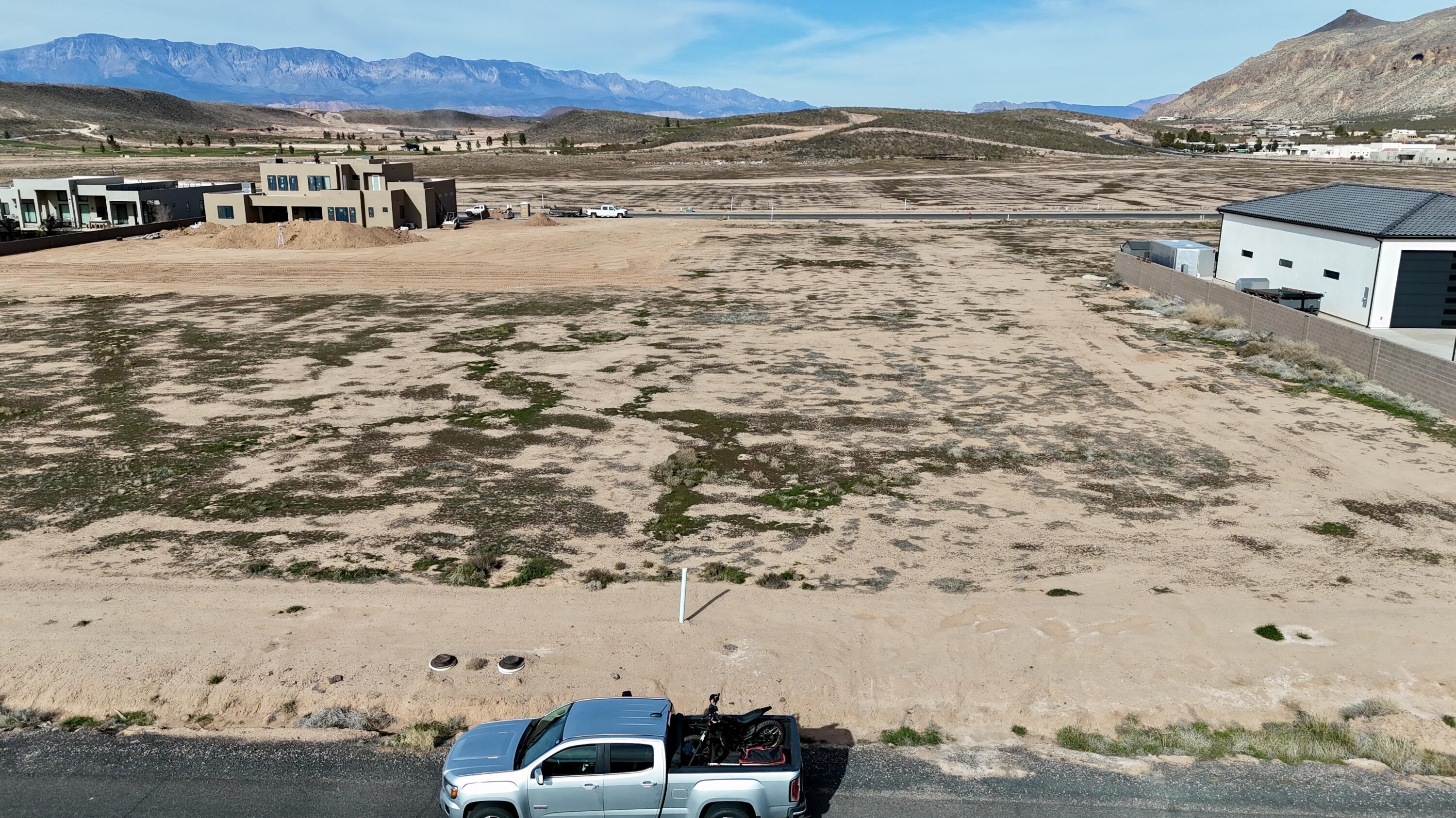 COPPER CLIFFS - Land