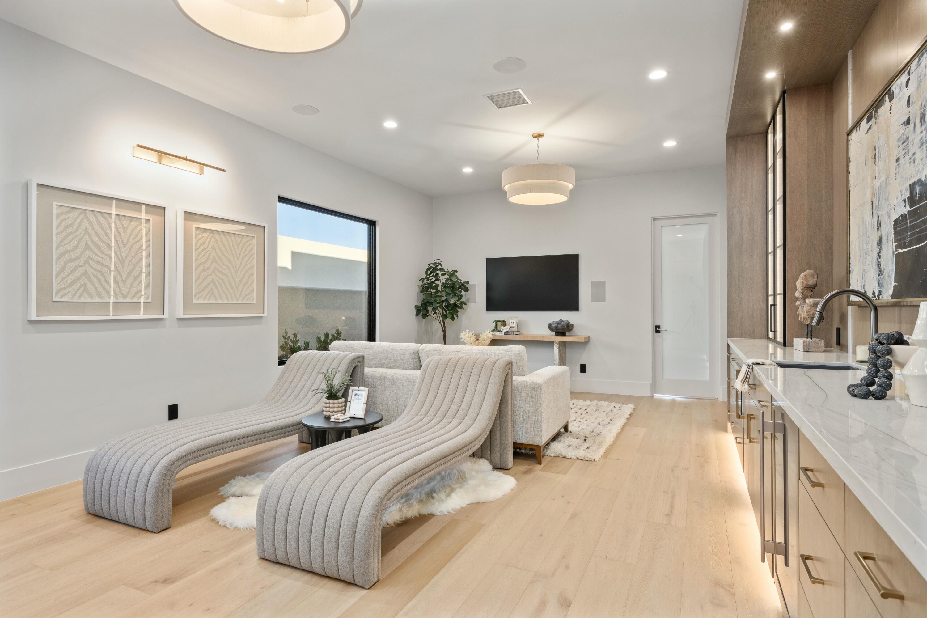 STONE CLIFF - Residential