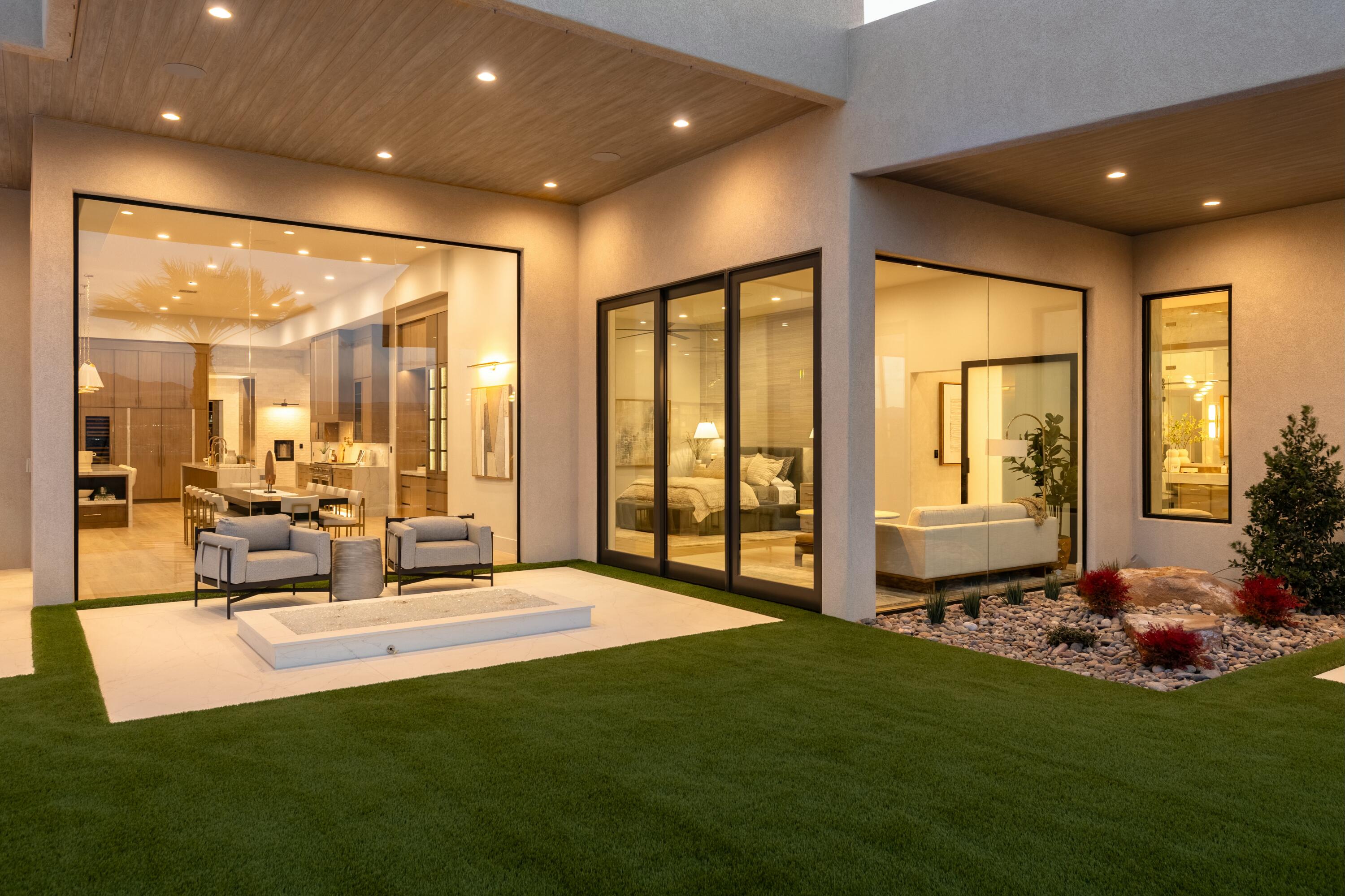 STONE CLIFF - Residential