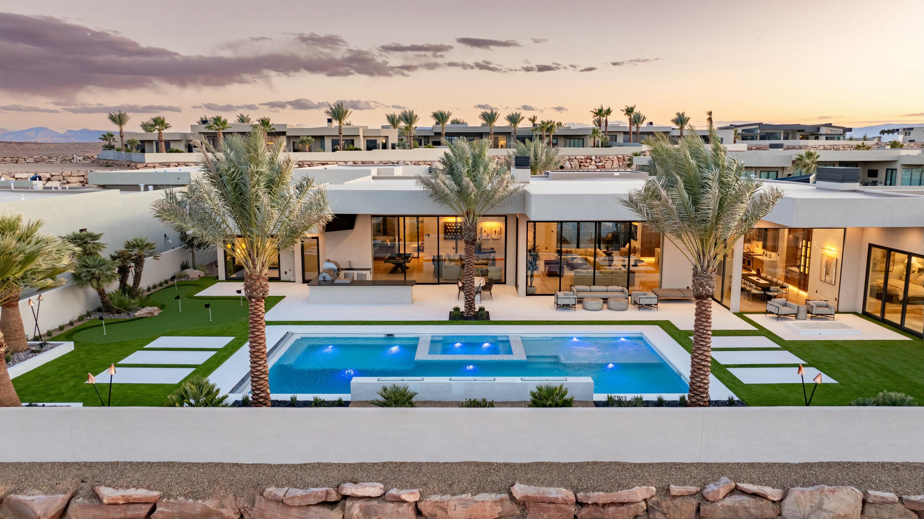 STONE CLIFF - Residential