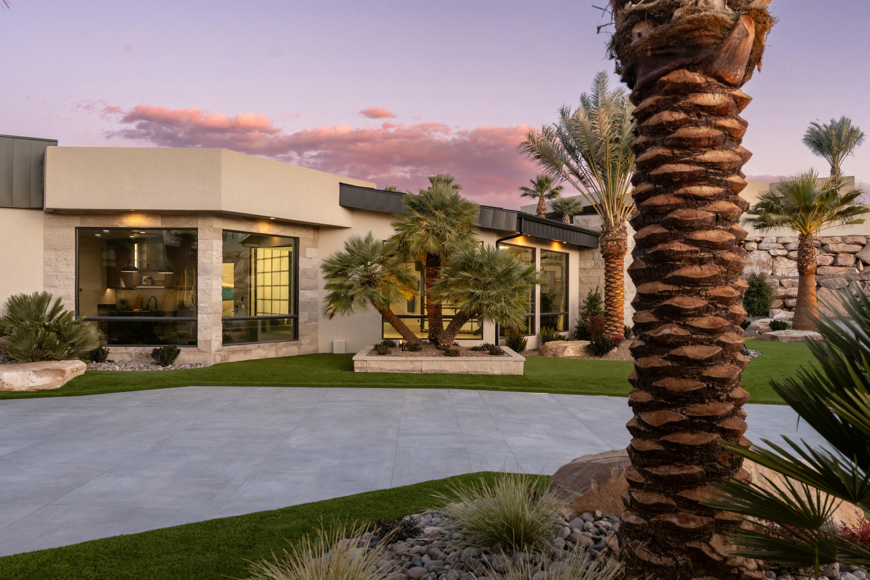 STONE CLIFF - Residential