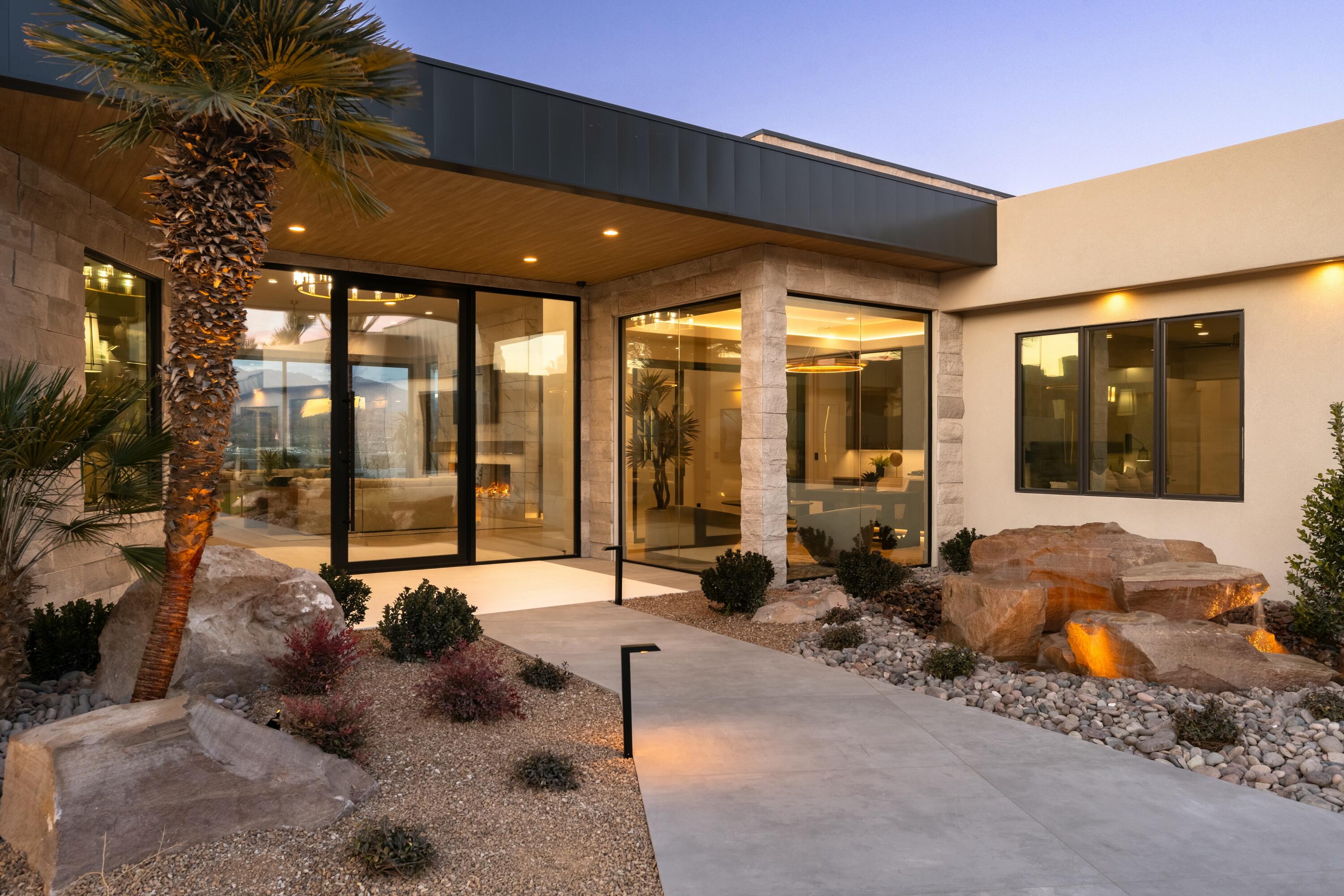 STONE CLIFF - Residential
