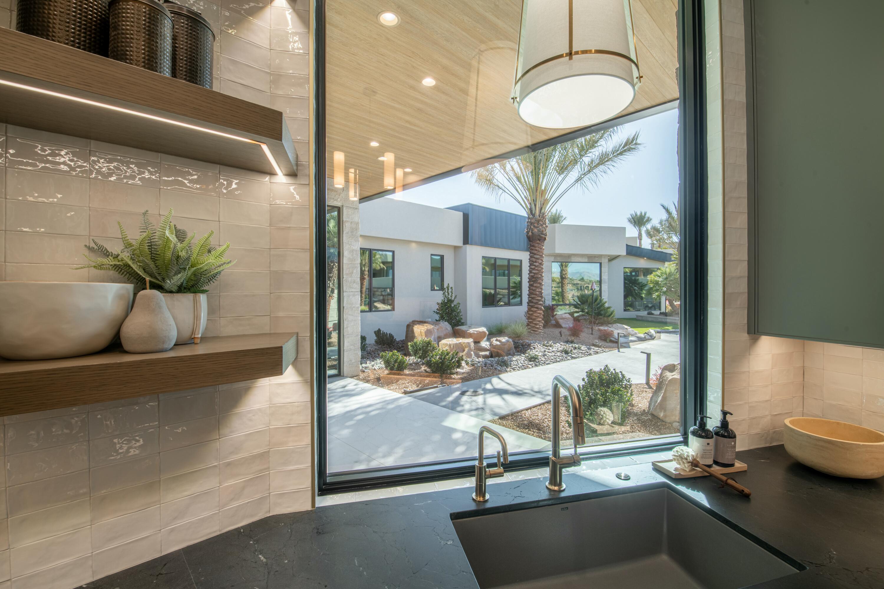 STONE CLIFF - Residential