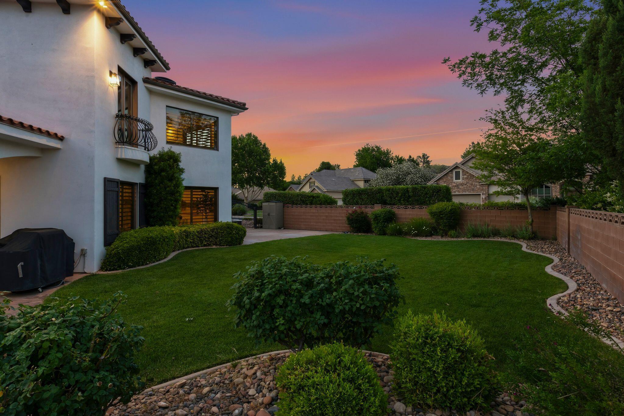 VINEYARDS - Residential
