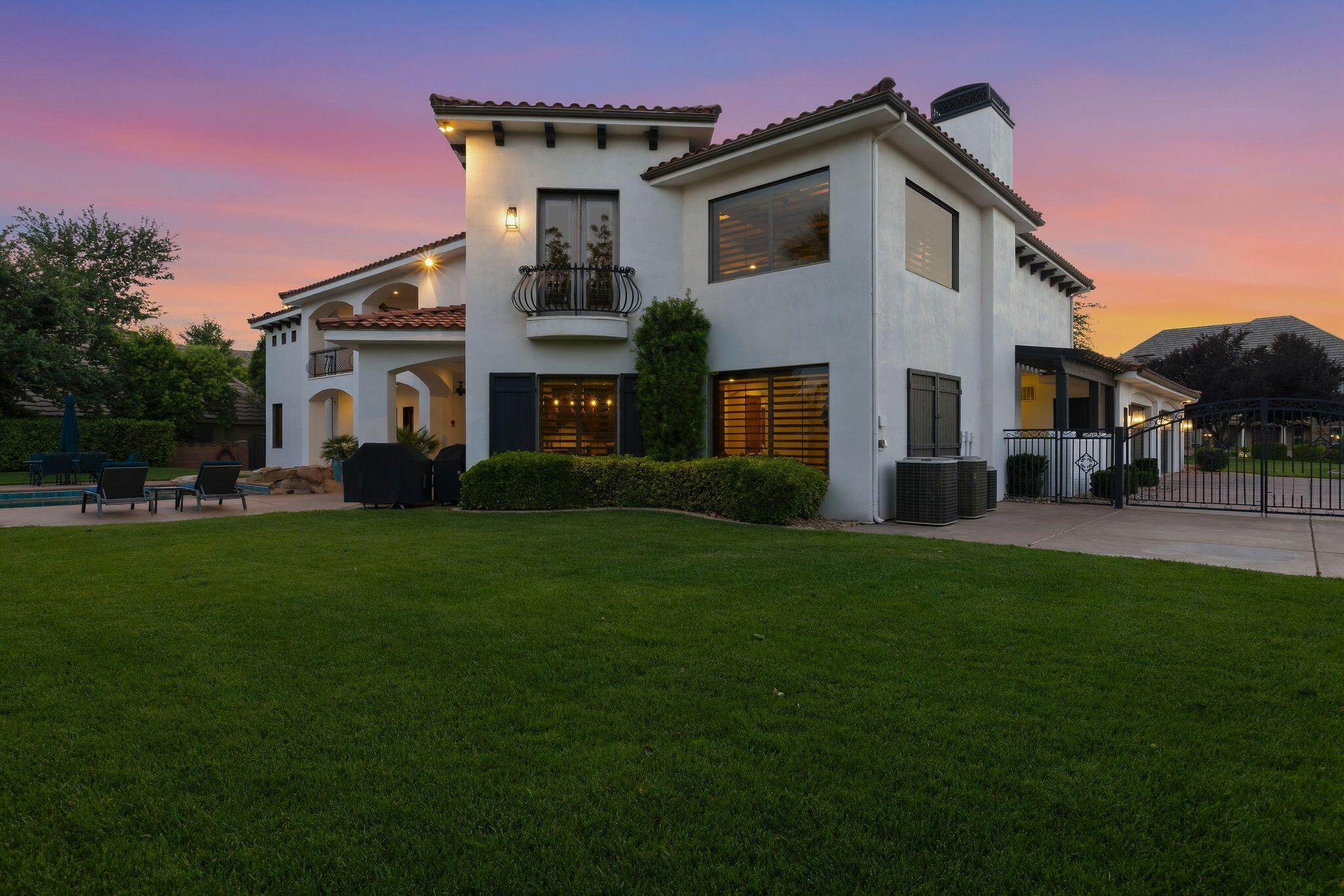 VINEYARDS - Residential