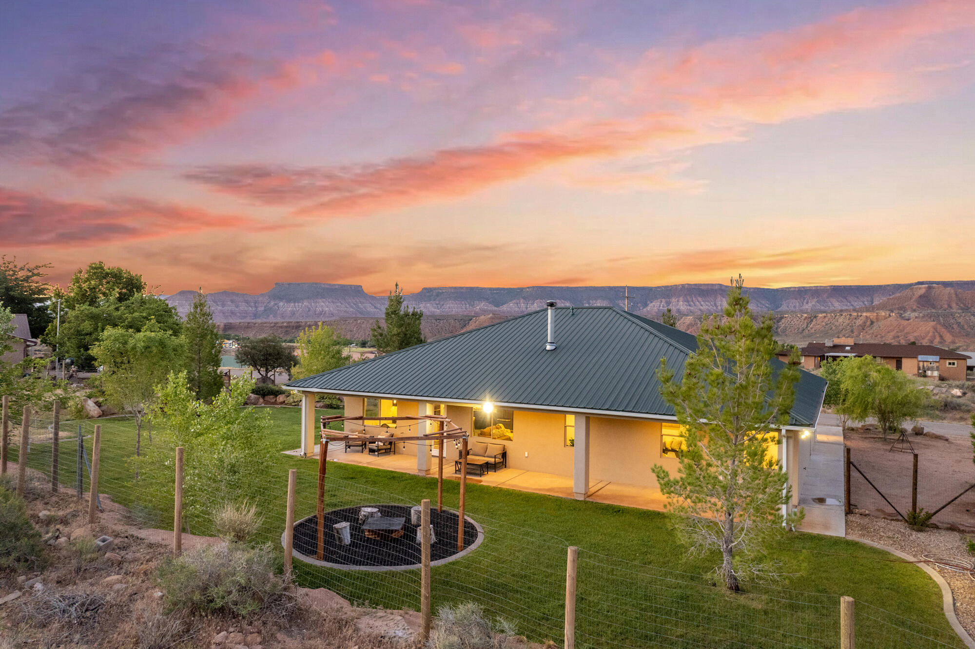 VIRGIN TOWNSITE - Residential