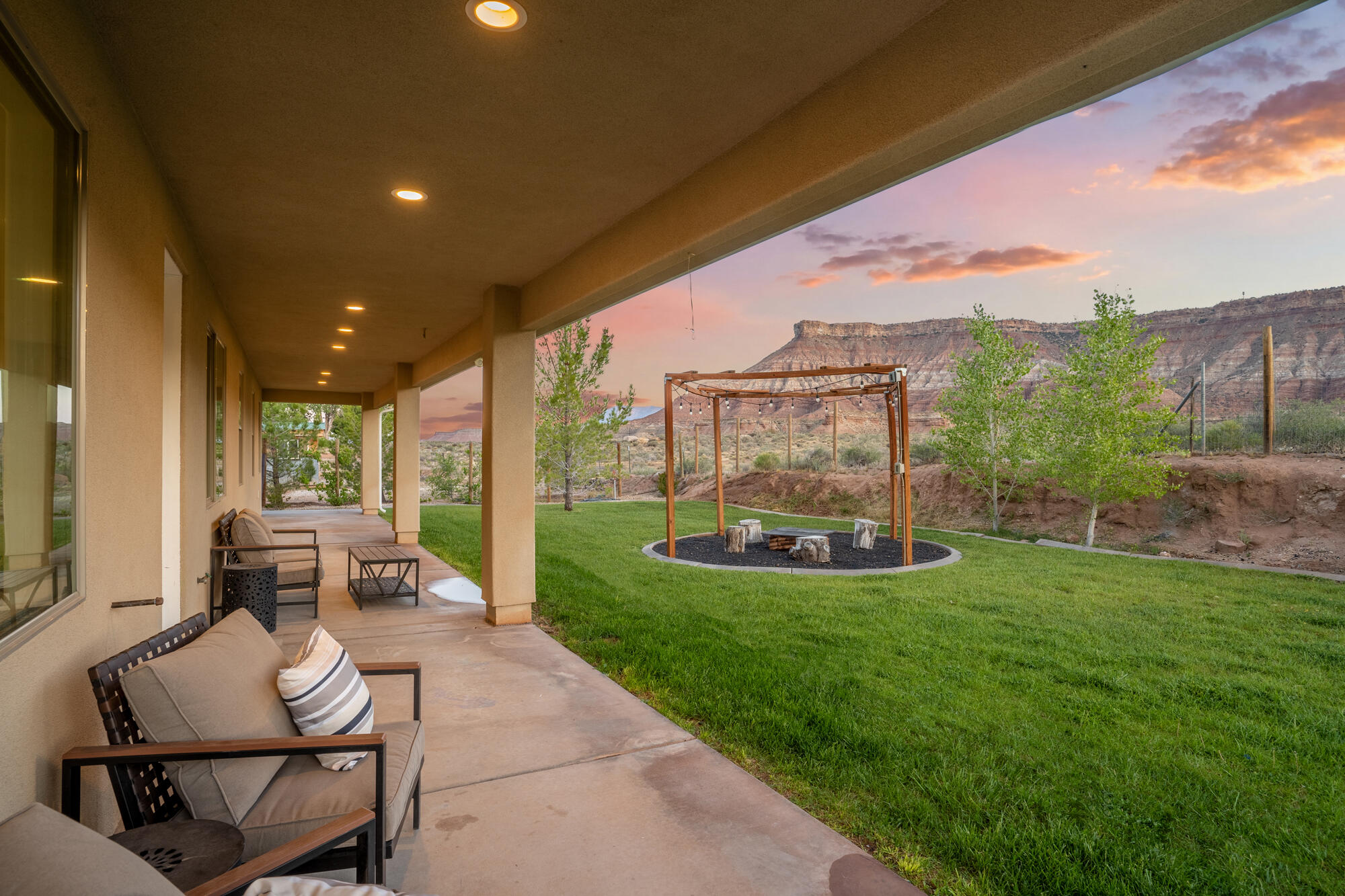 VIRGIN TOWNSITE - Residential