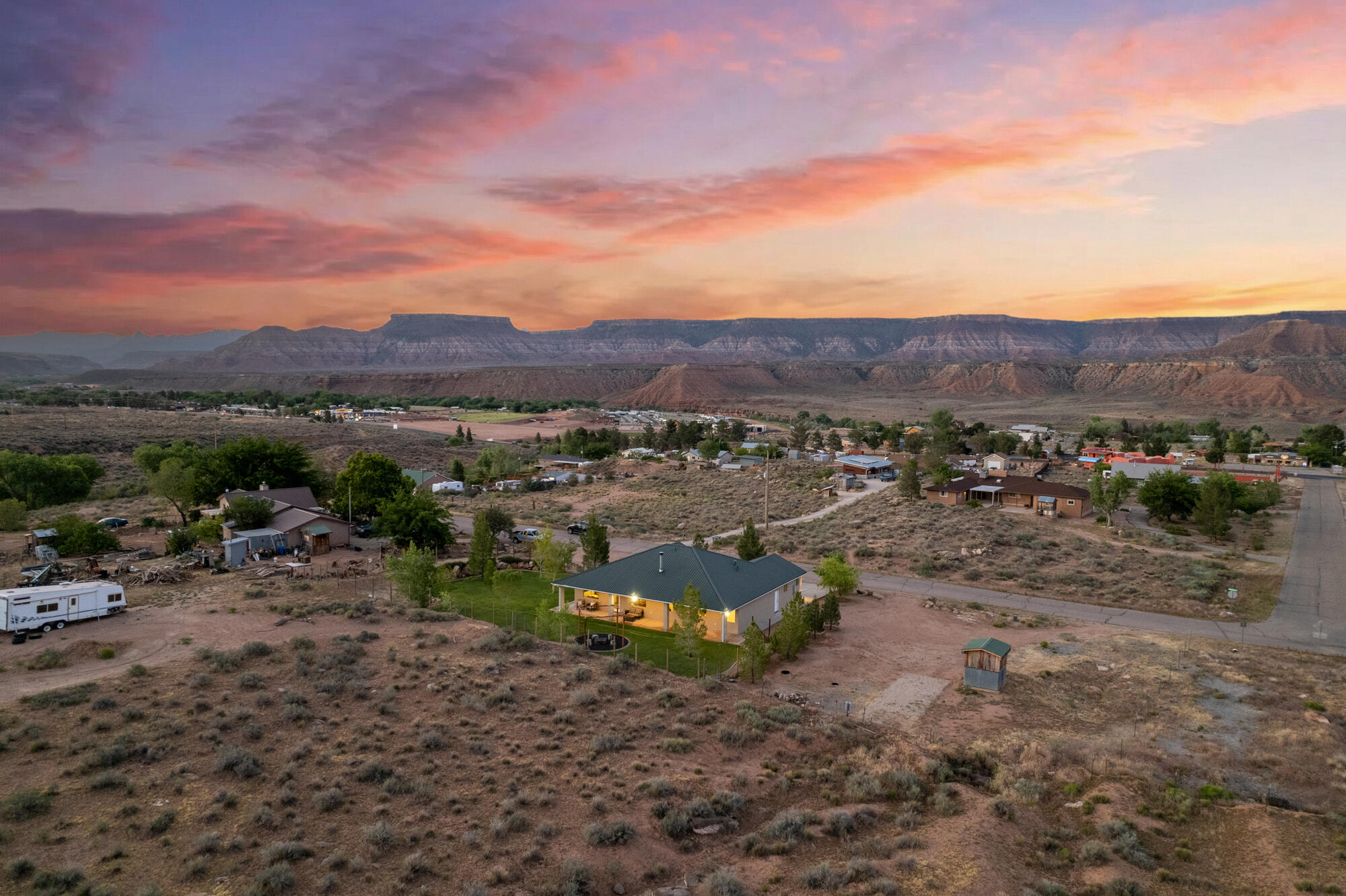 VIRGIN TOWNSITE - Residential