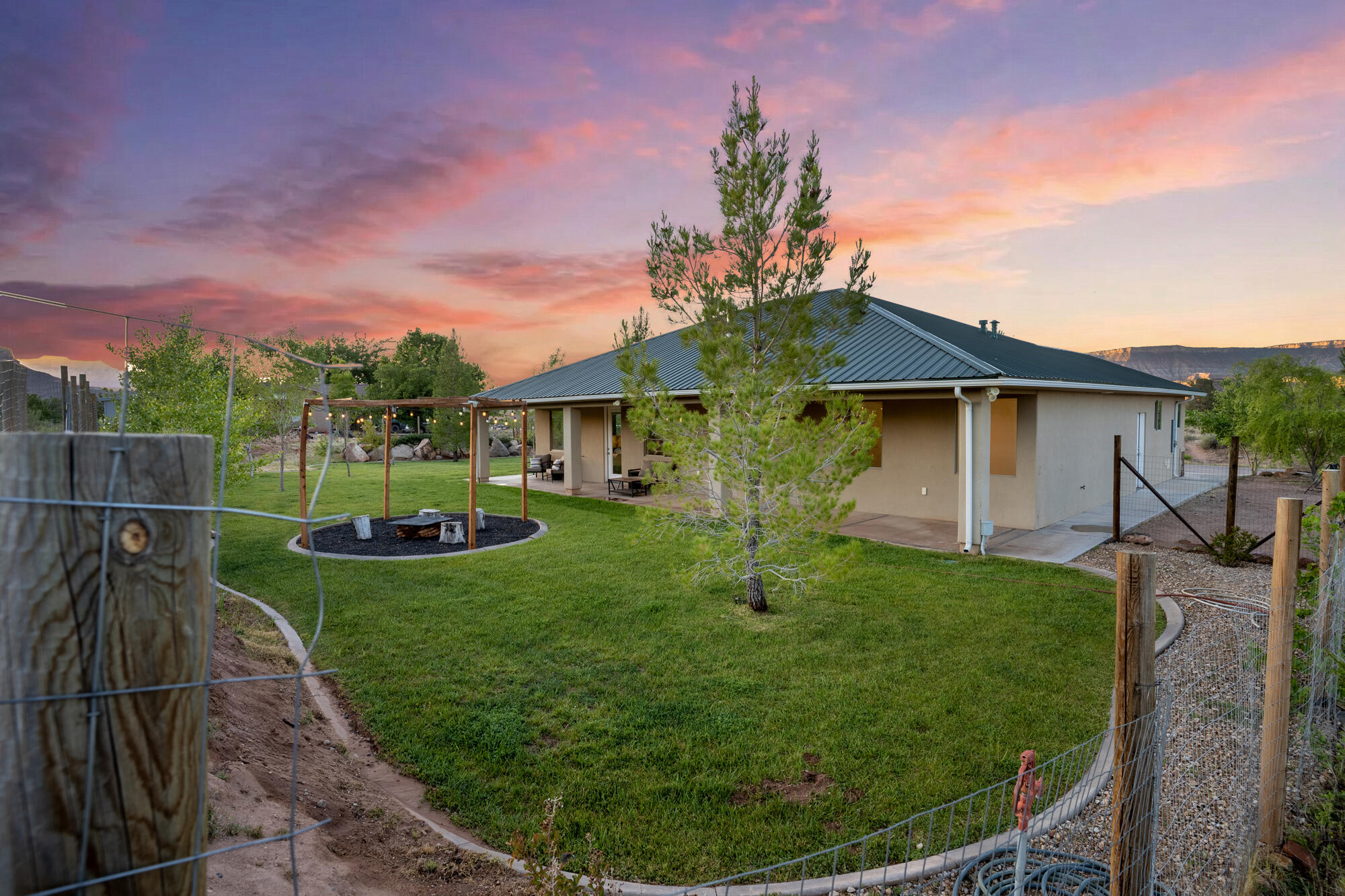 VIRGIN TOWNSITE - Residential