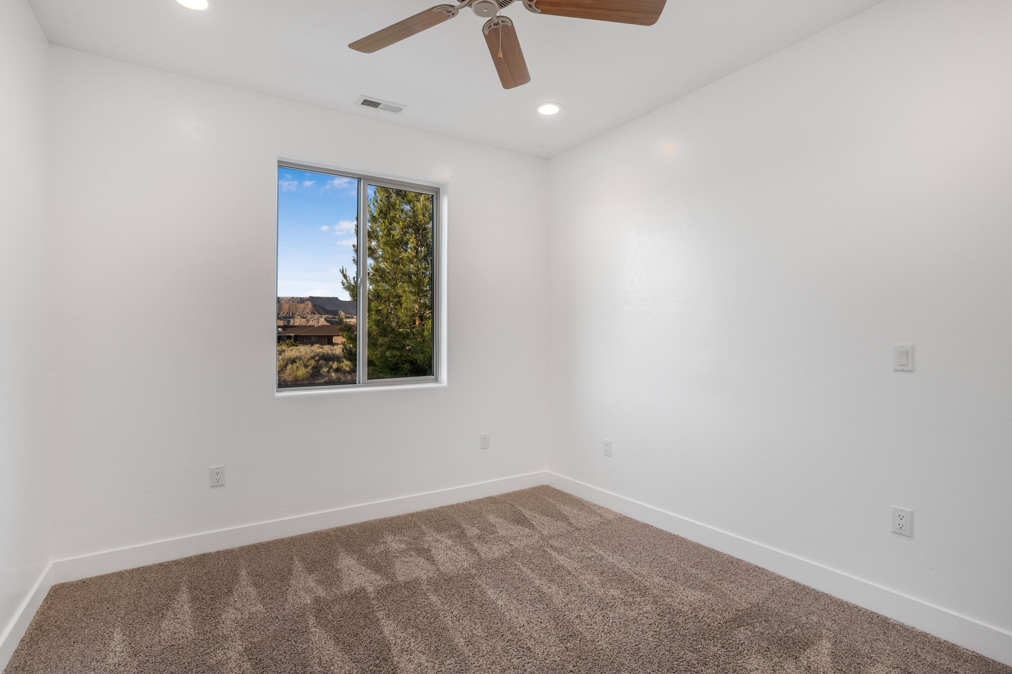 VIRGIN TOWNSITE - Residential