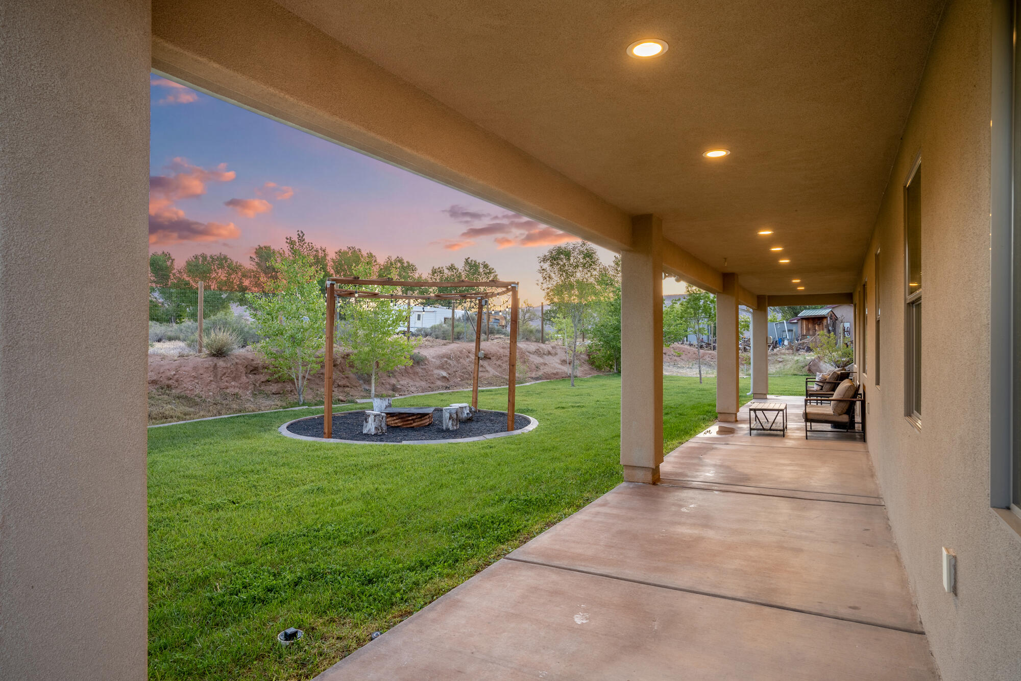 VIRGIN TOWNSITE - Residential
