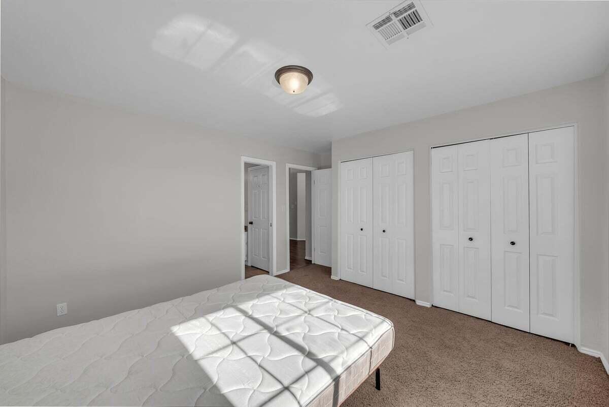 HERITAGE LANE TOWNHOMES - Residential