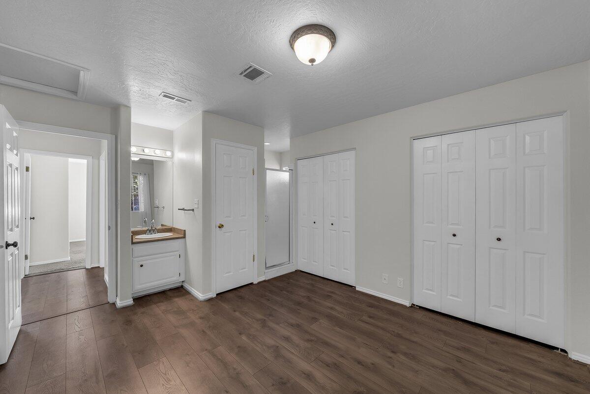 HERITAGE LANE TOWNHOMES - Residential