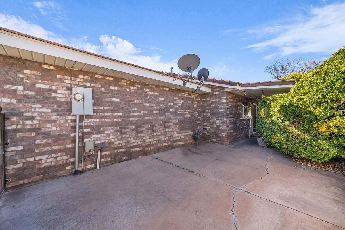 HERITAGE LANE TOWNHOMES - Residential