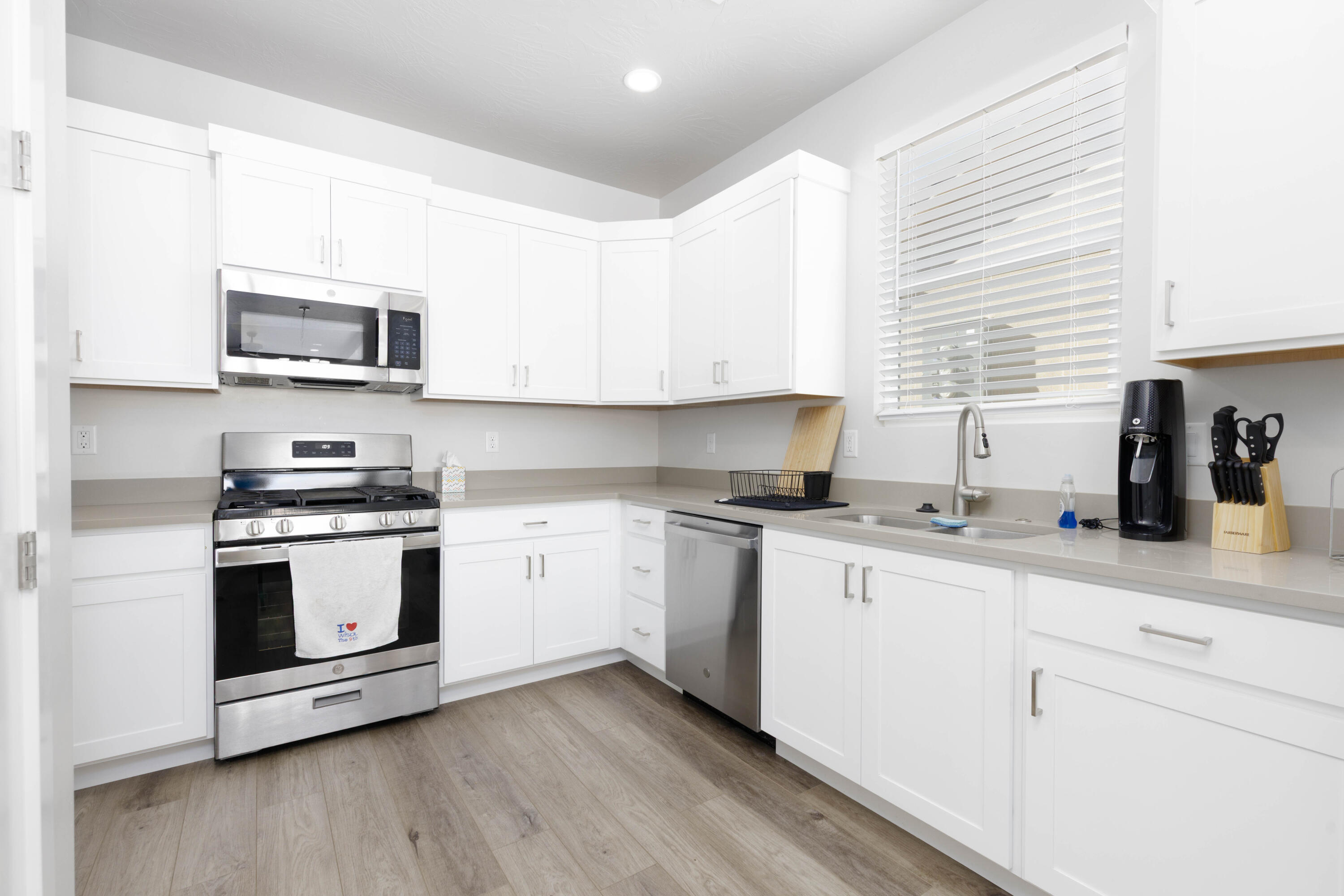 HURRICANE VIEWS - Residential