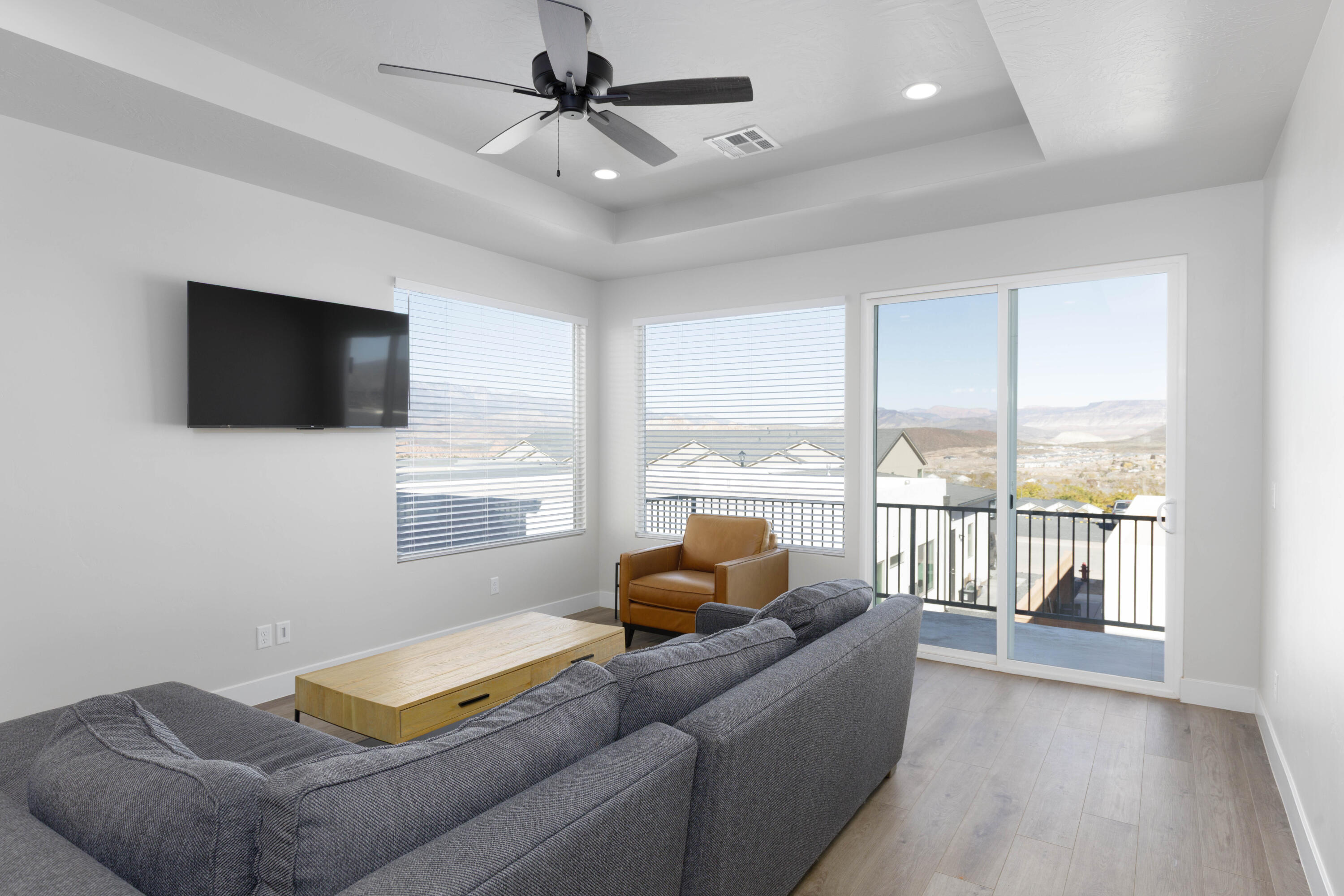 HURRICANE VIEWS - Residential