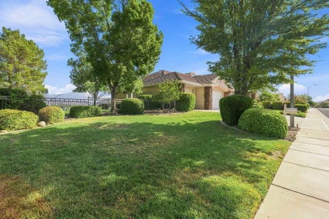 Tiny photo for 803 LIZZIE LN, Saint George, UT 84790 (MLS # 26-275213)