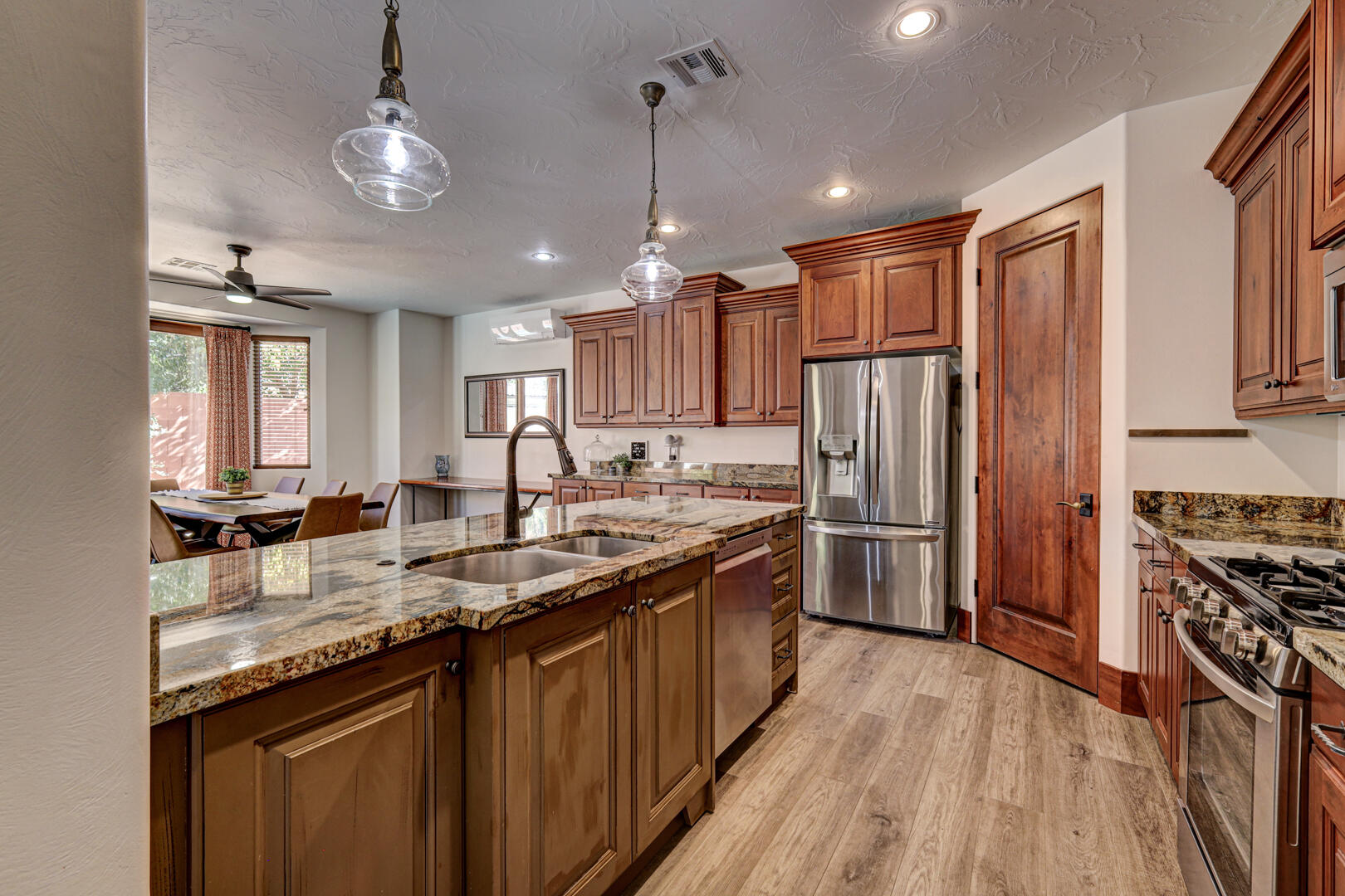 QUAIL COVE - Residential