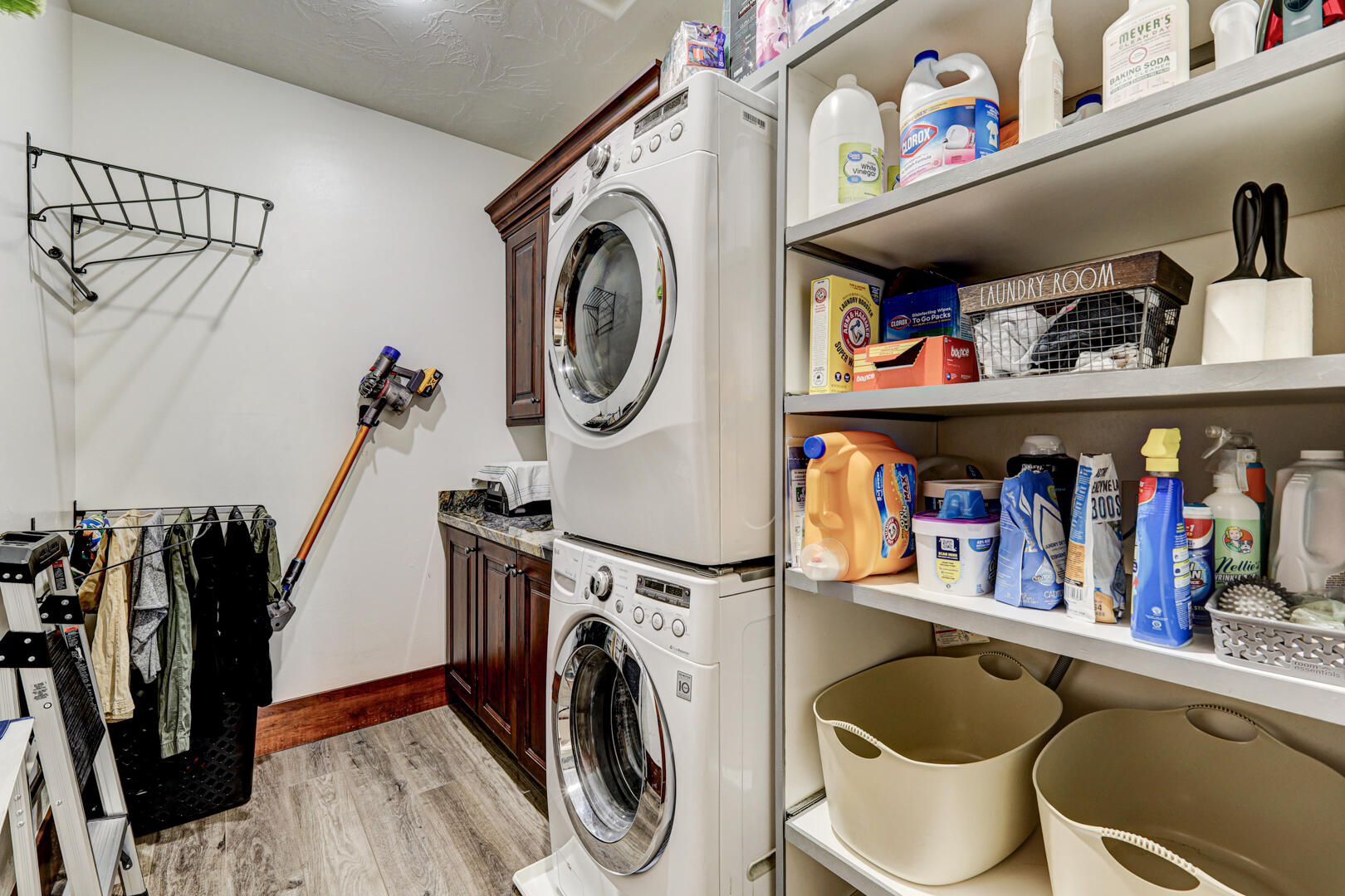 QUAIL COVE - Residential