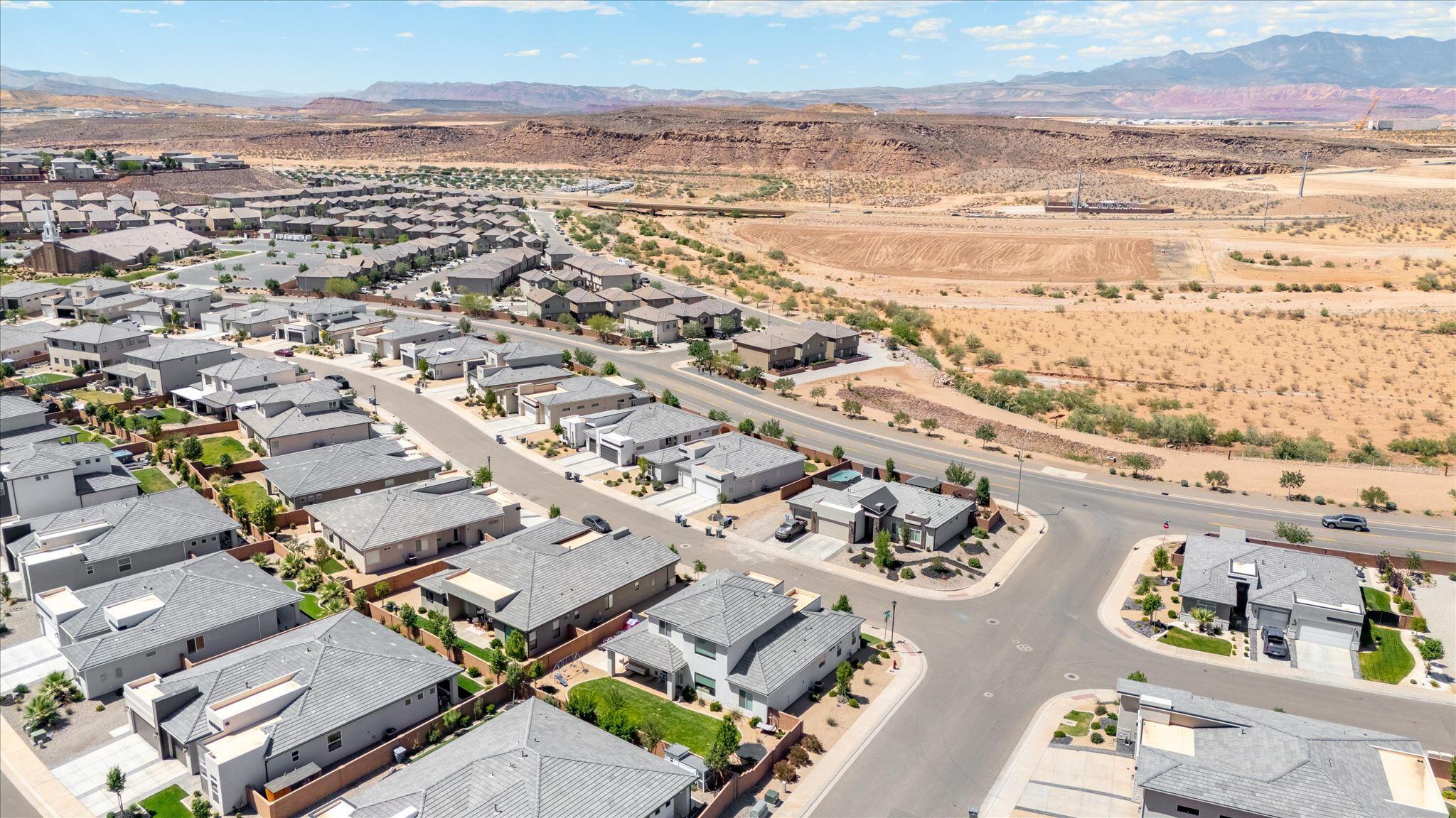 DESERT CLIFFS - Residential
