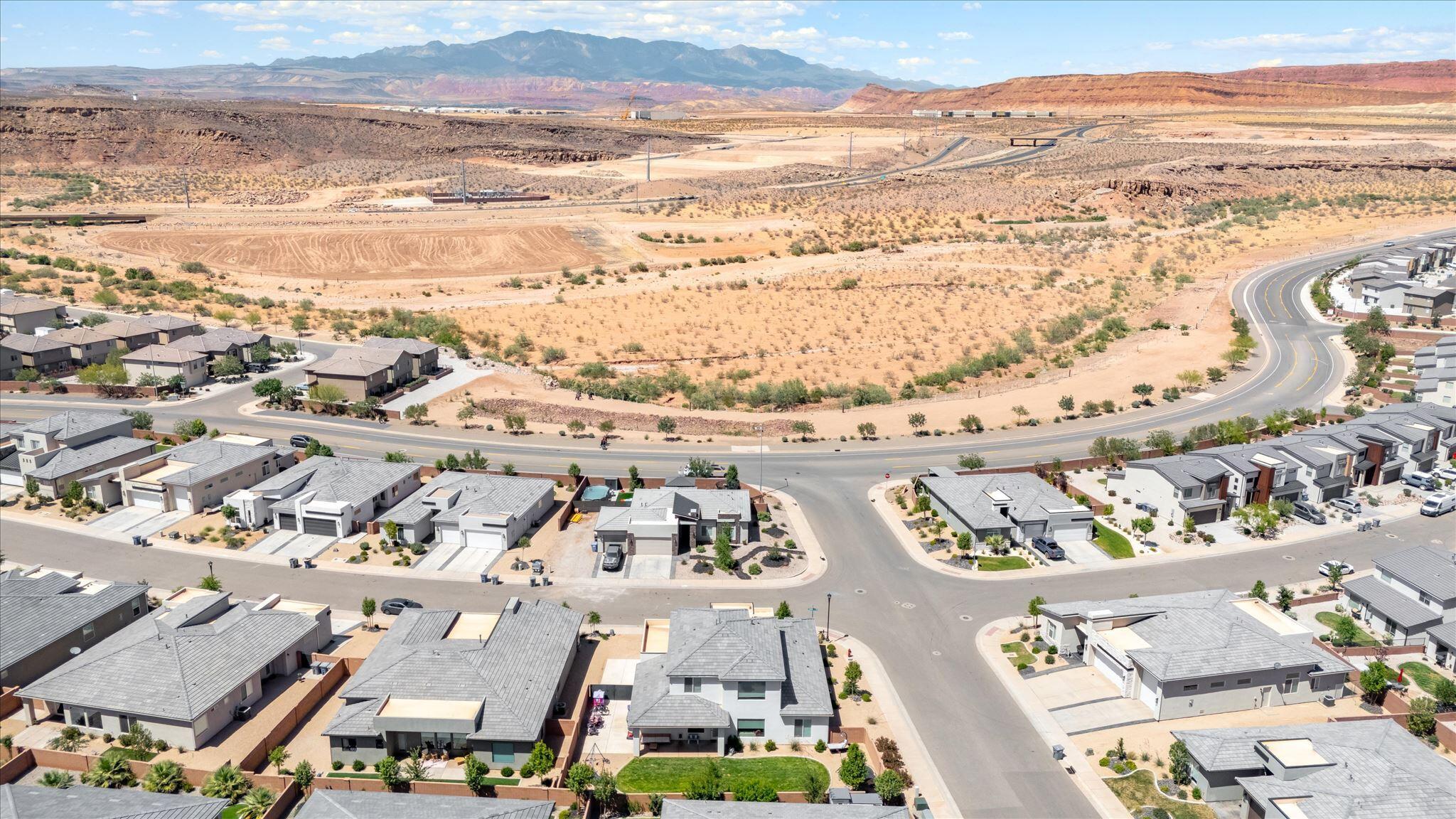 DESERT CLIFFS - Residential