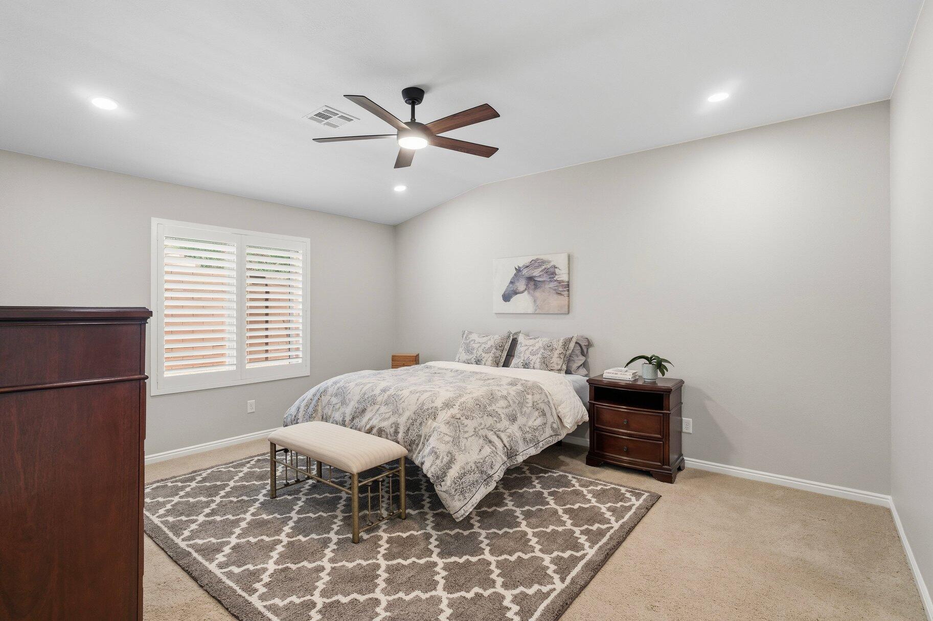 SUN CREST WEST - Residential
