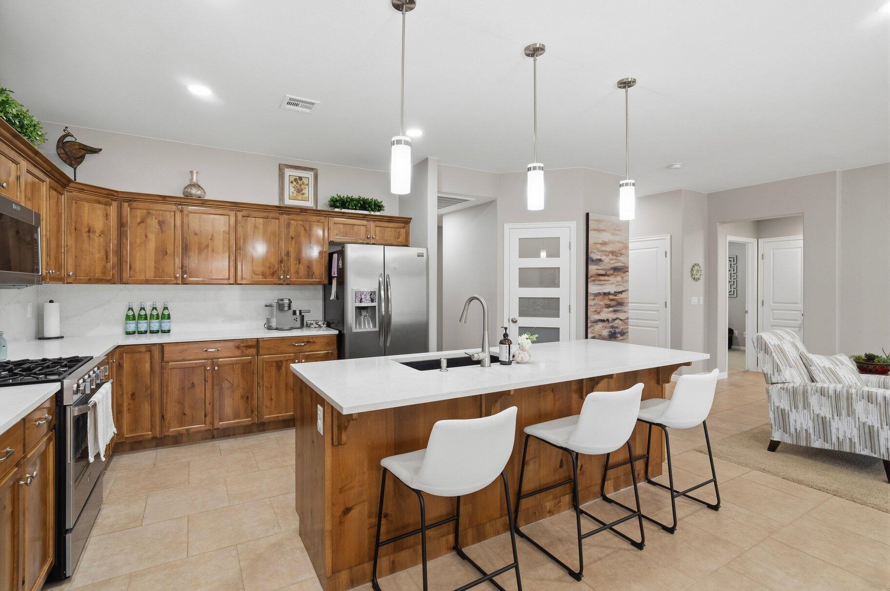 SUN CREST WEST - Residential