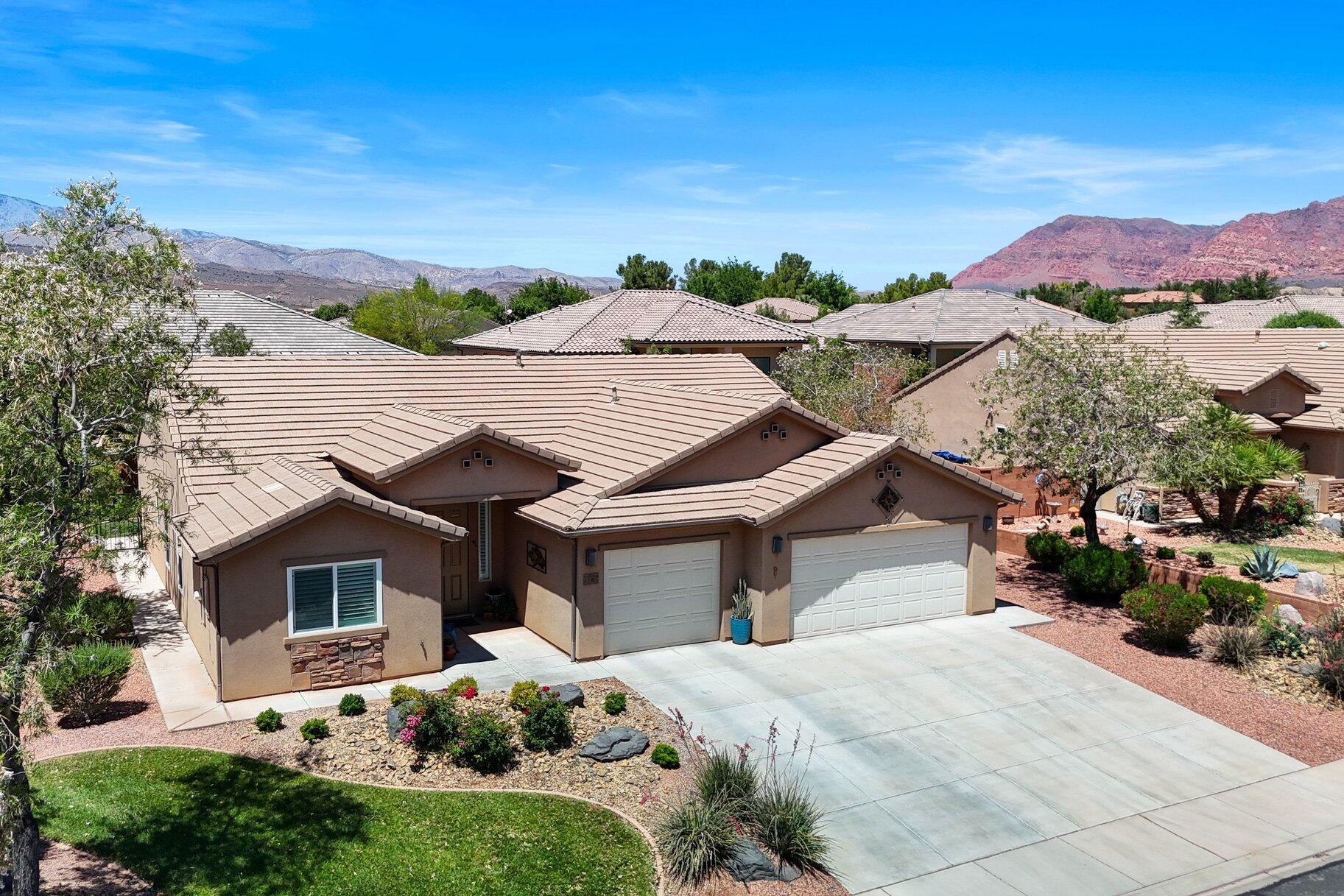 SUN CREST WEST - Residential