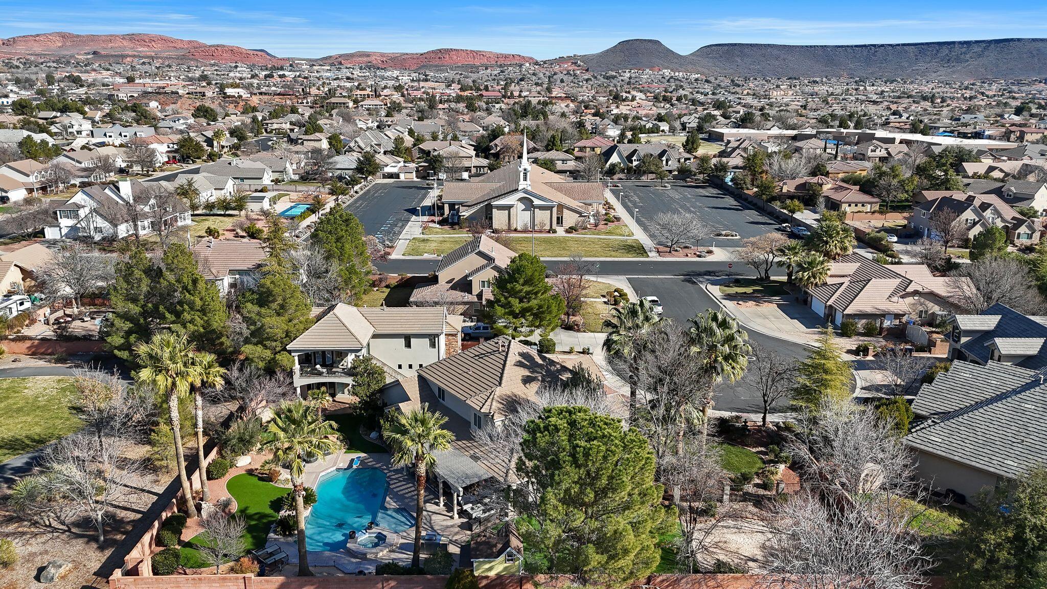 VINEYARDS - Residential
