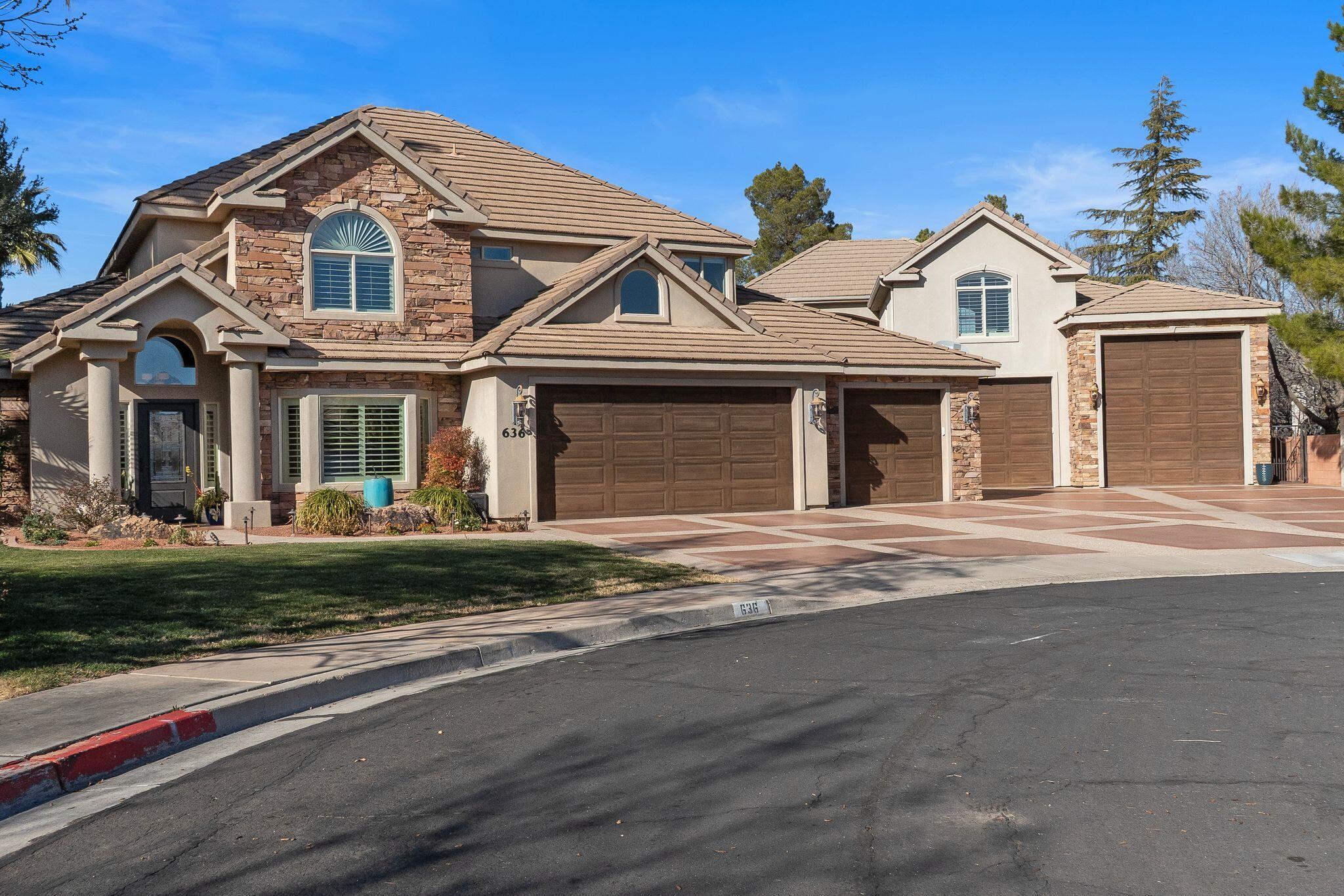 VINEYARDS - Residential