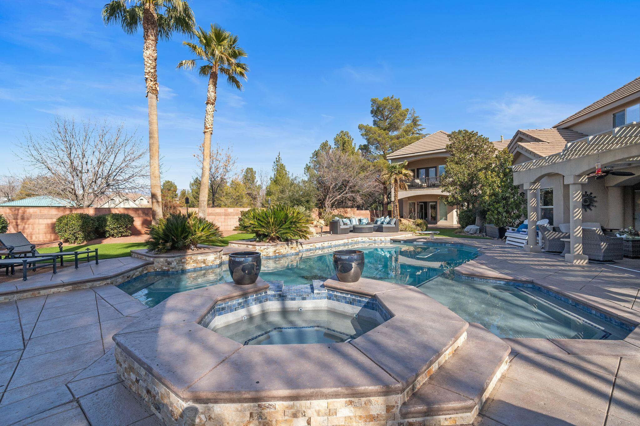 VINEYARDS - Residential