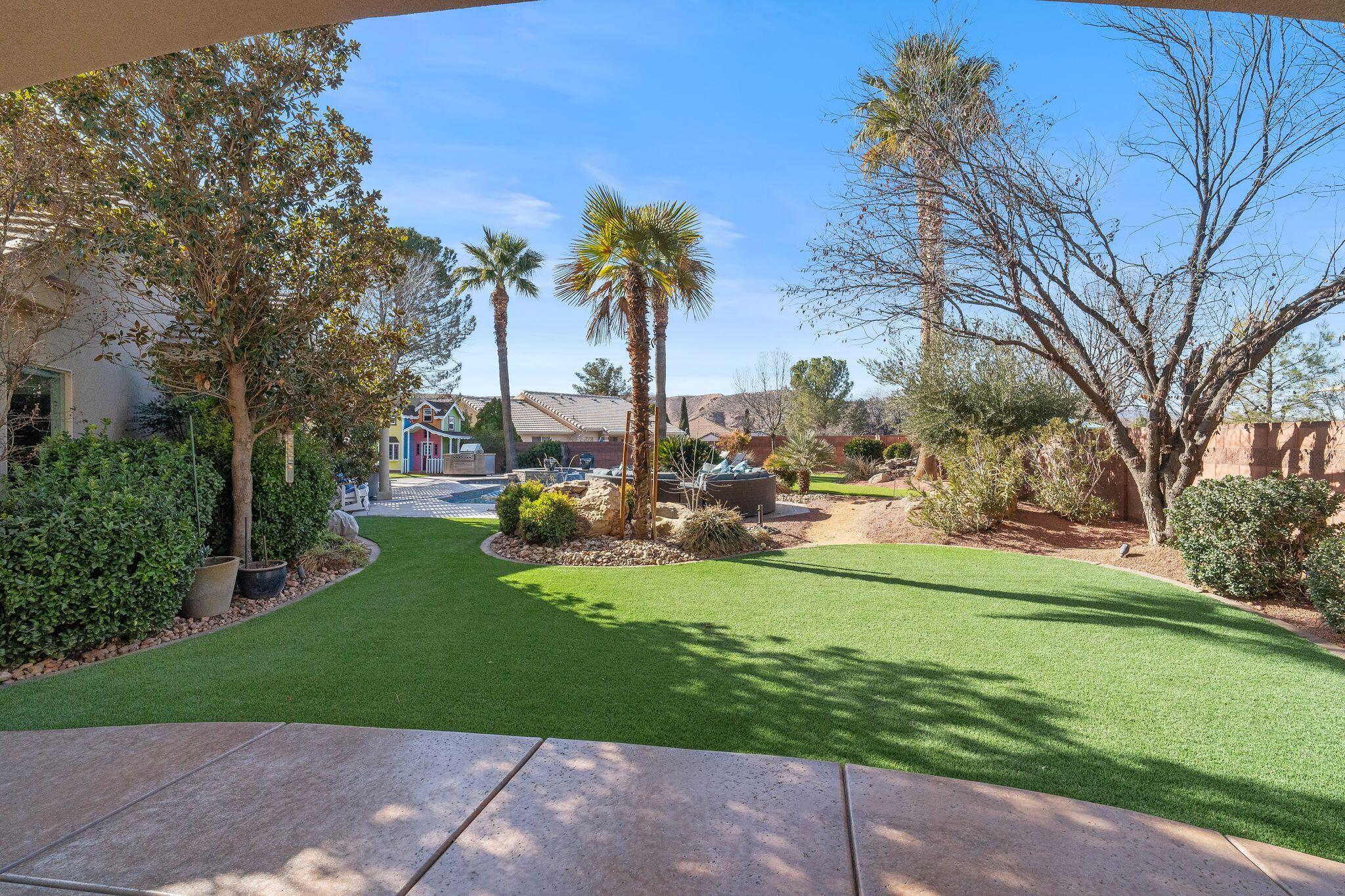 VINEYARDS - Residential