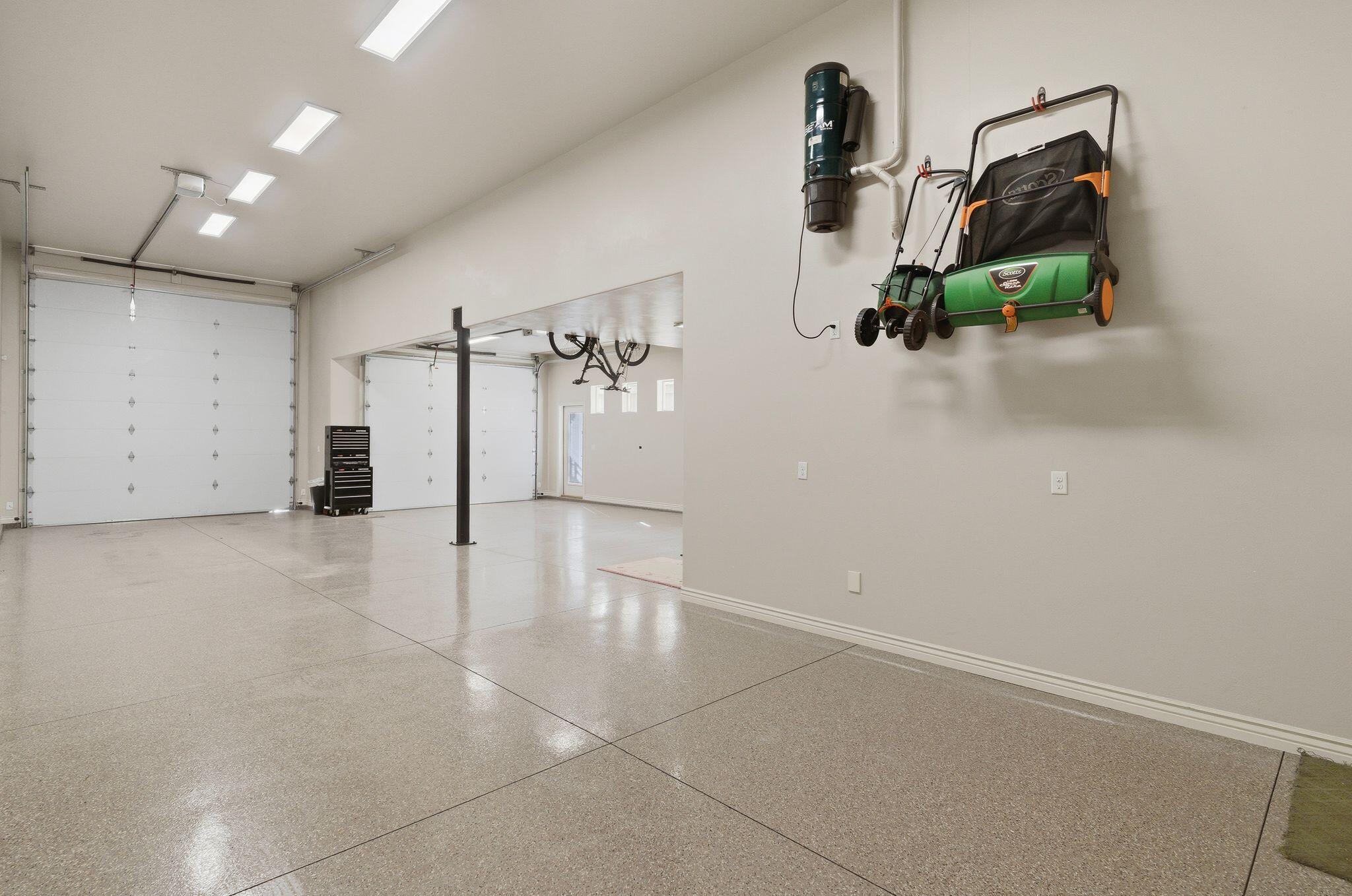 VINEYARDS - Residential