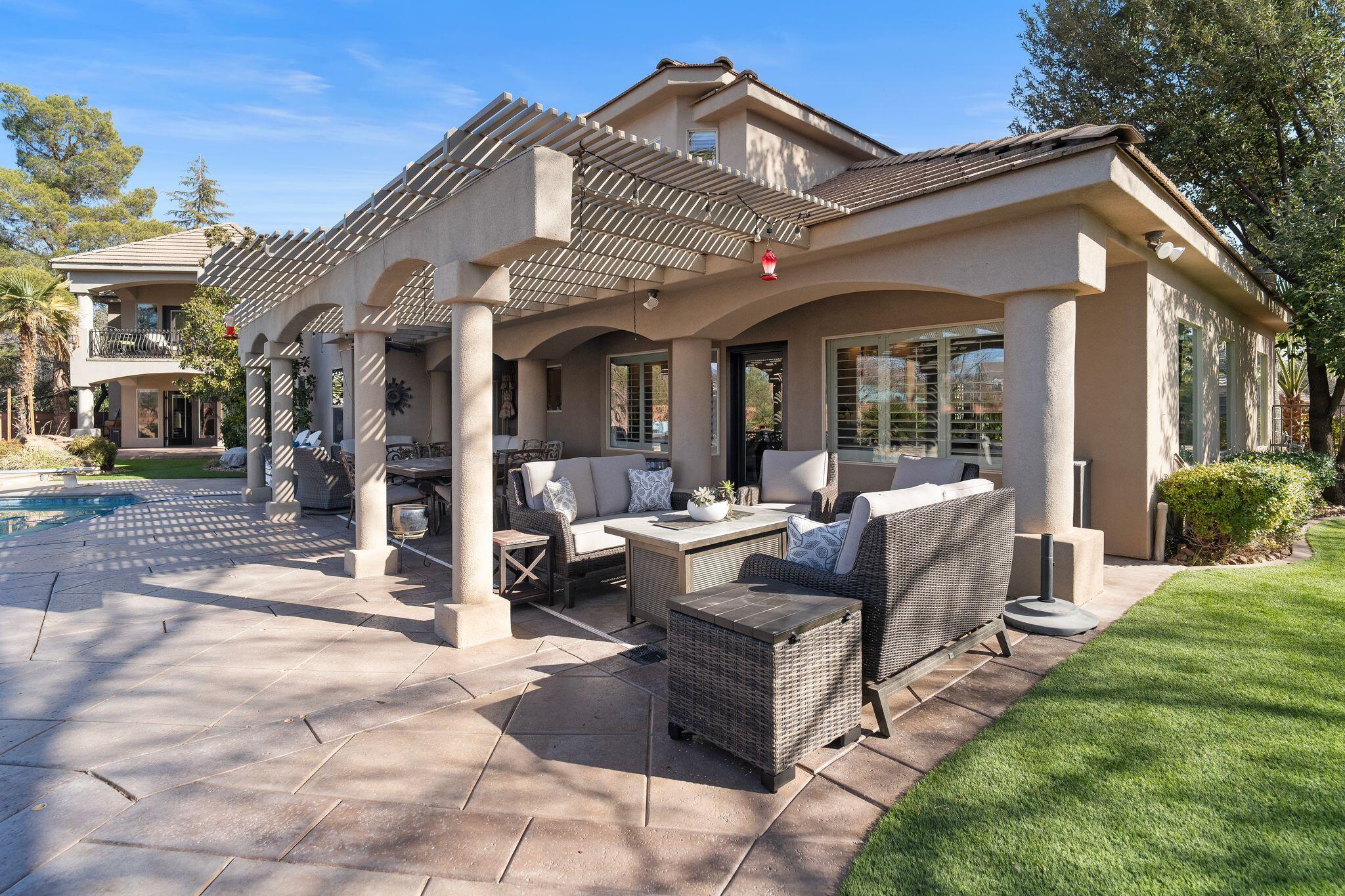 VINEYARDS - Residential