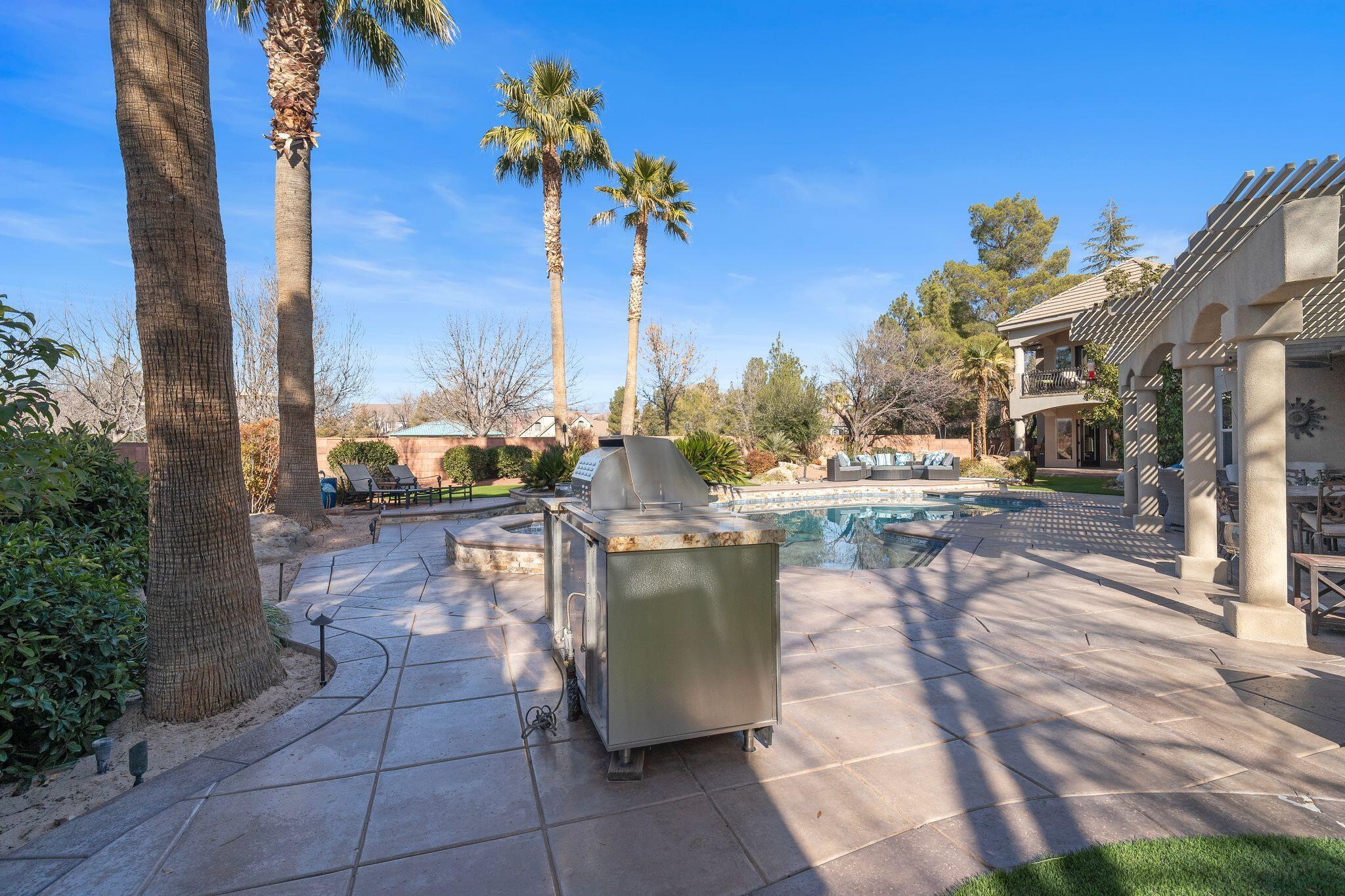 VINEYARDS - Residential