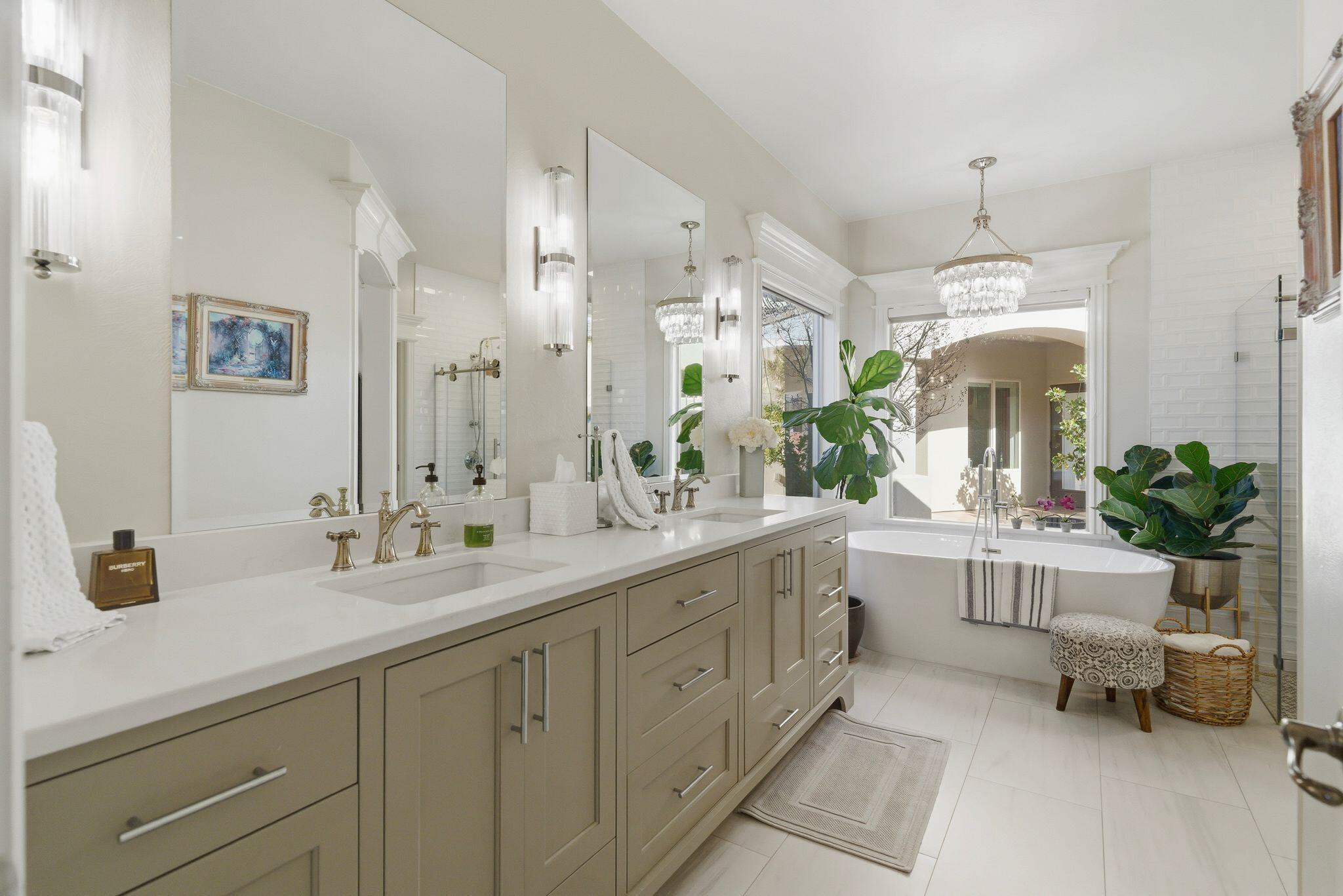 VINEYARDS - Residential