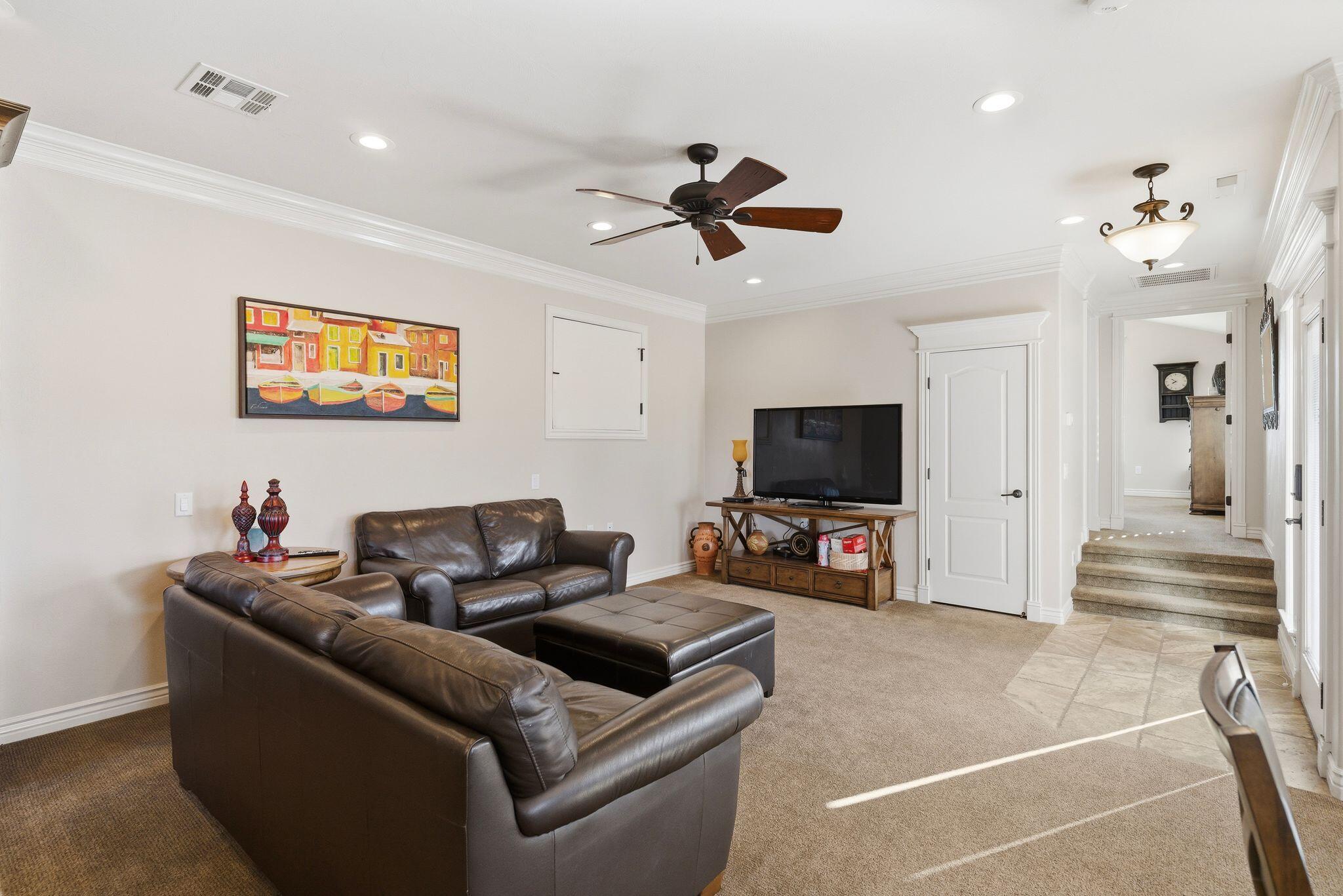 VINEYARDS - Residential