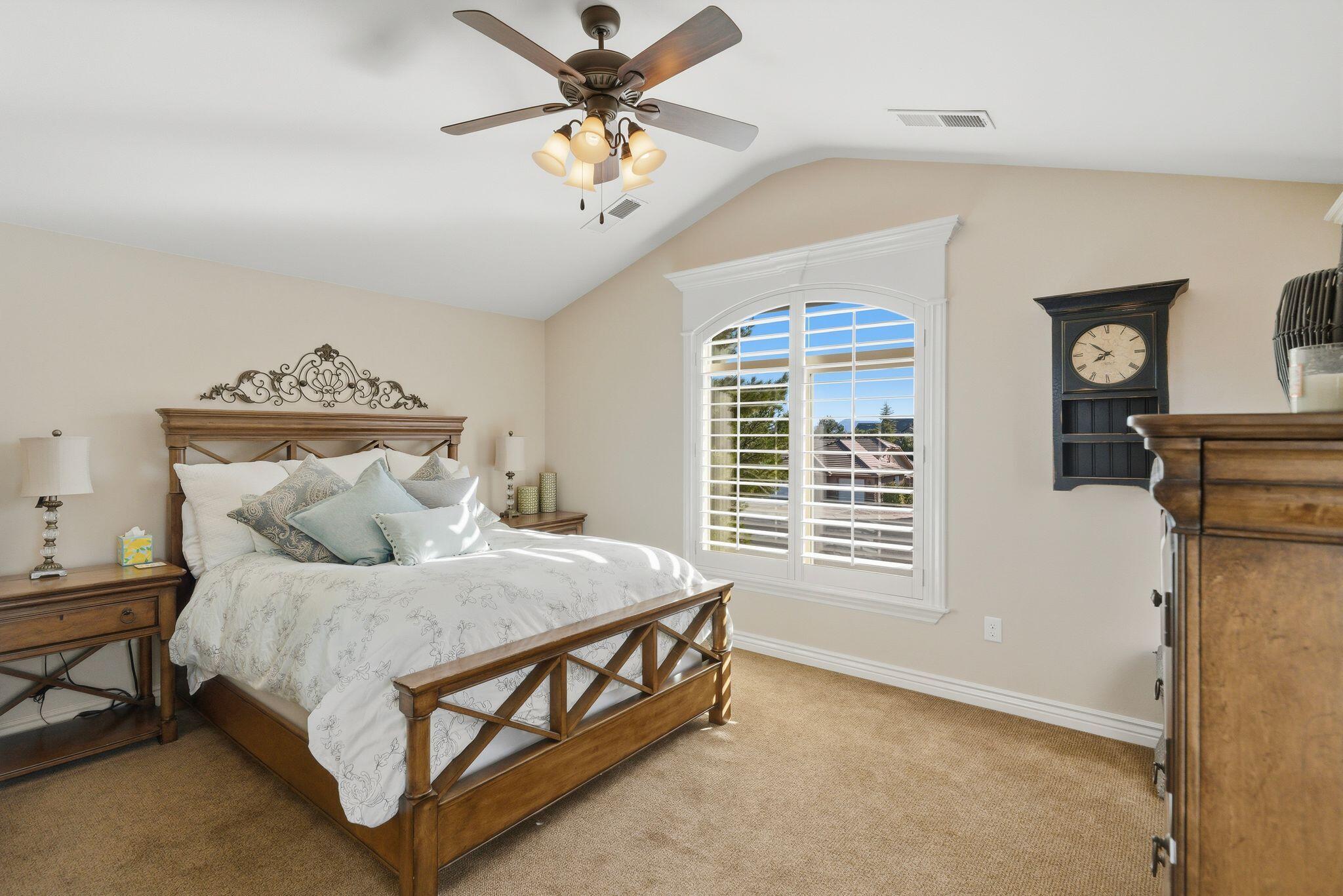 VINEYARDS - Residential