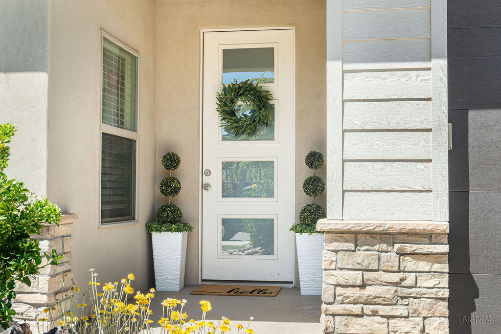 DESERT CROSSING - Residential